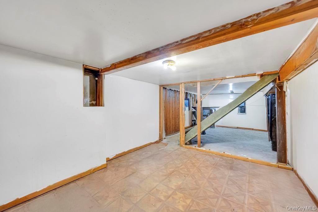 Single Family Clinton  Nassau County, NY 11570, MLS-916995-29