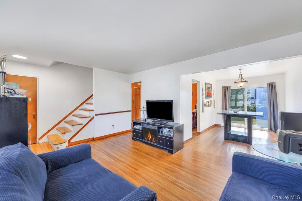 Single Family Clinton  Nassau County, NY 11570, MLS-916995-9