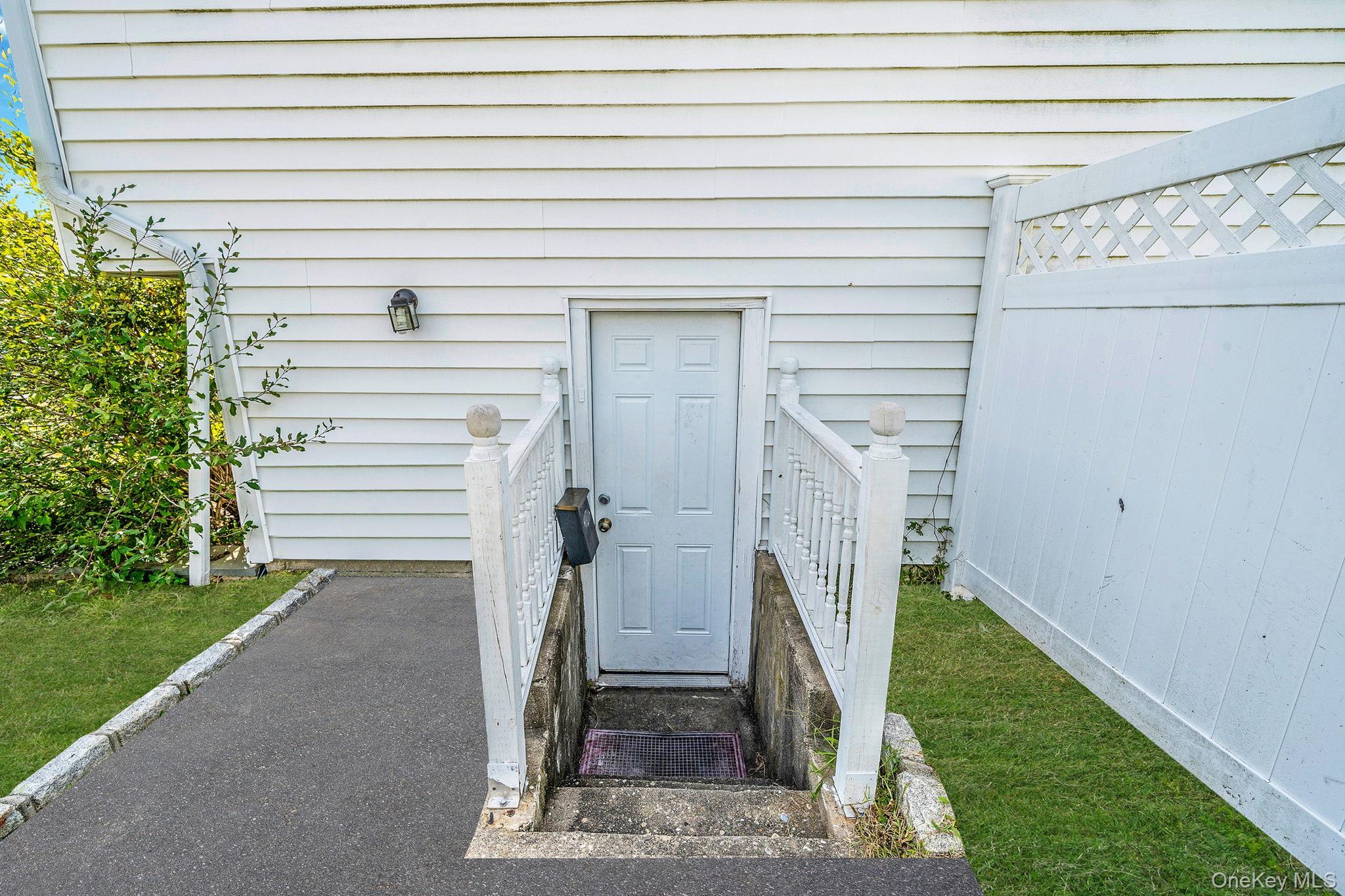 Single Family Winthrop  Suffolk County, NY 11751, MLS-917001-15