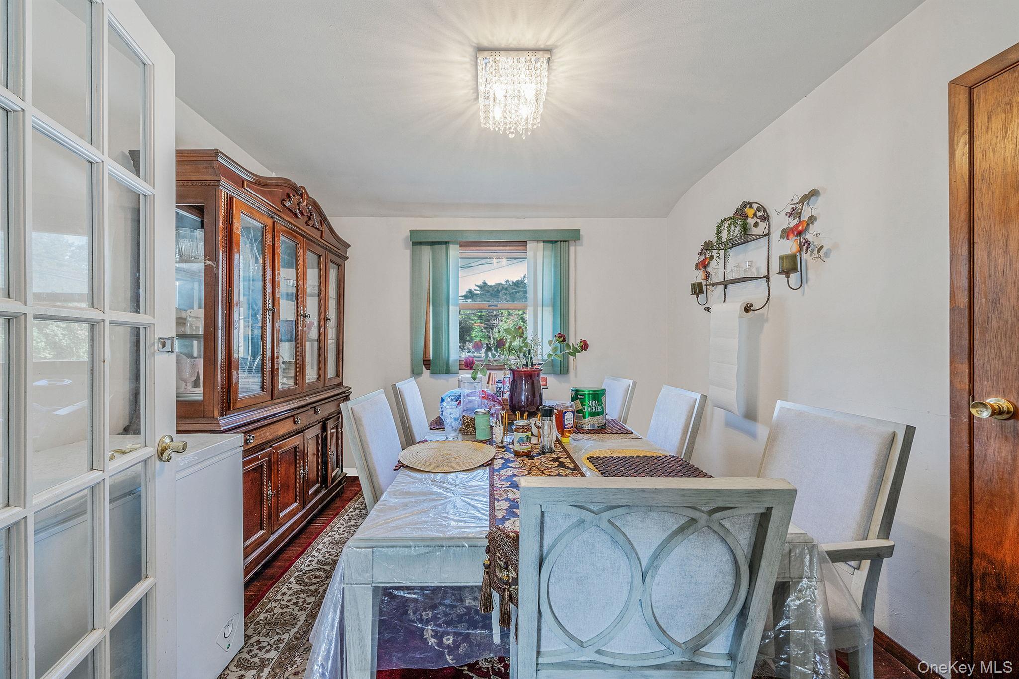 Single Family Winthrop  Suffolk County, NY 11751, MLS-917001-16