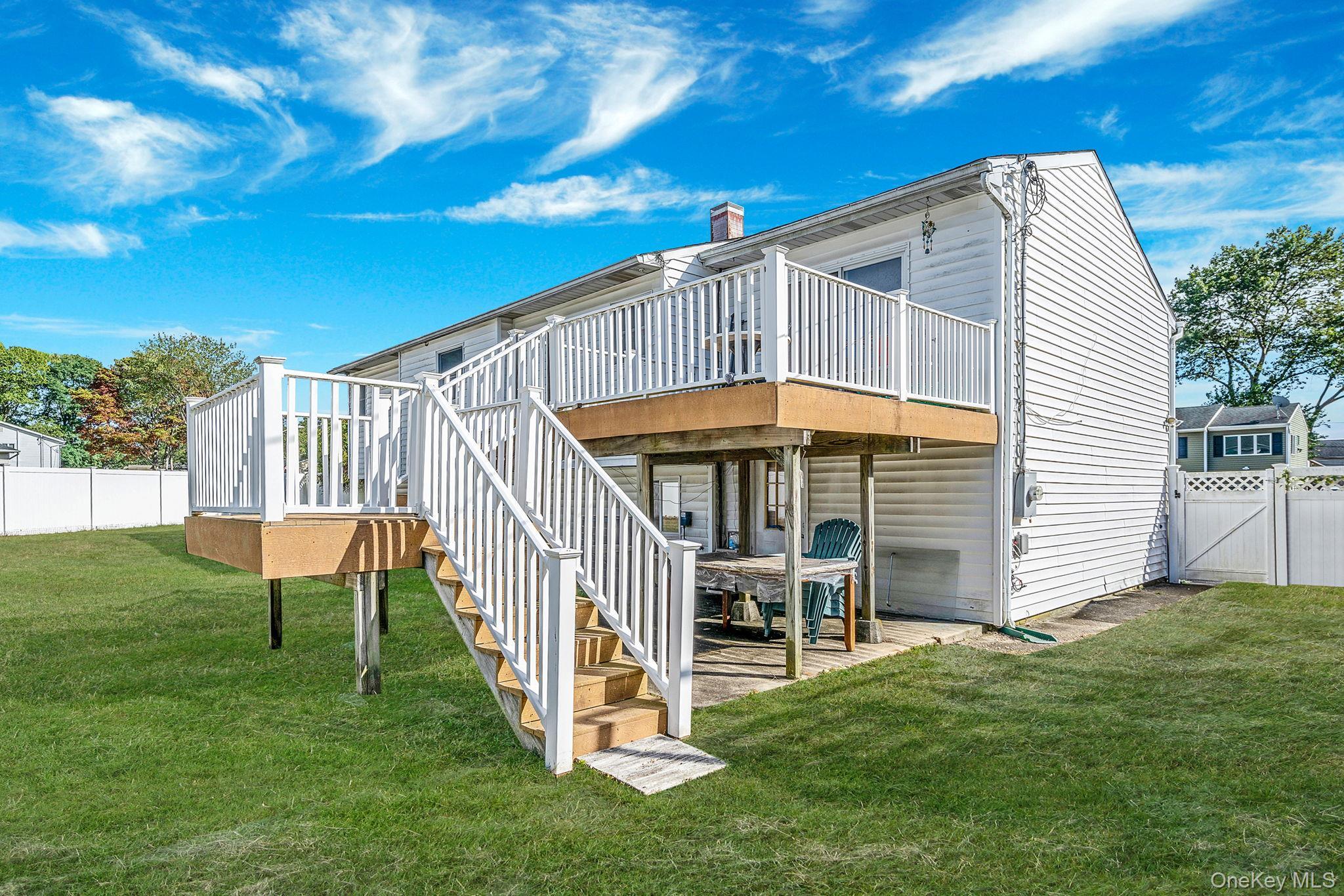 Single Family Winthrop  Suffolk County, NY 11751, MLS-917001-4