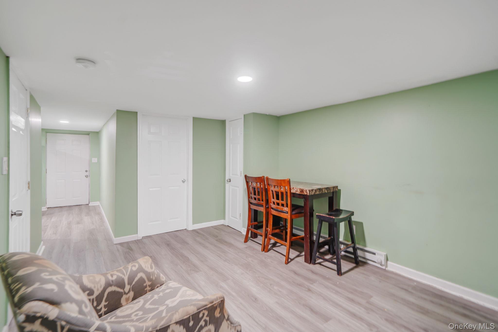 Single Family Vita  Suffolk County, NY 11722, MLS-917006-9