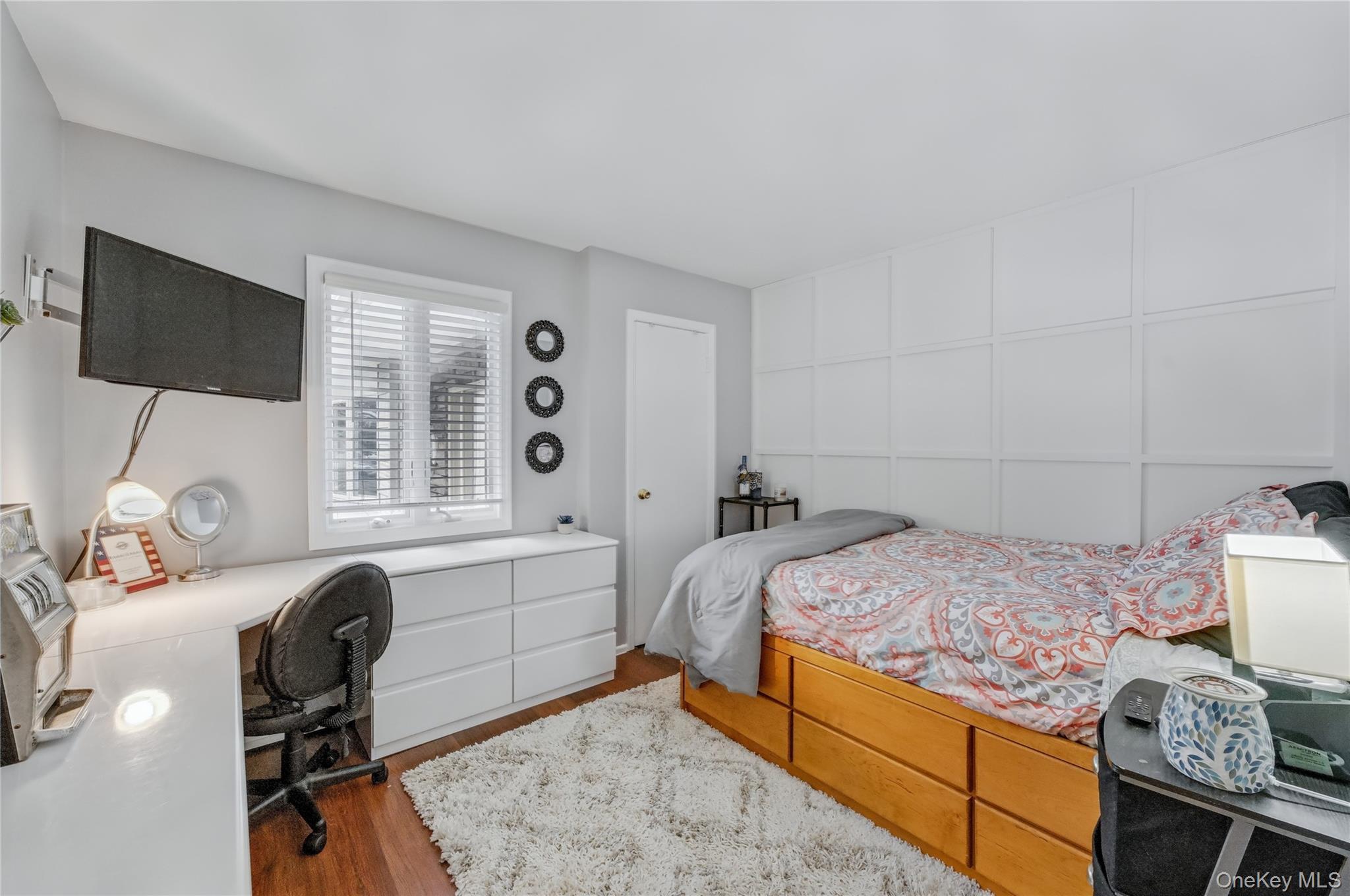 Single Family Feather  Suffolk County, NY 11725, MLS-917022-27