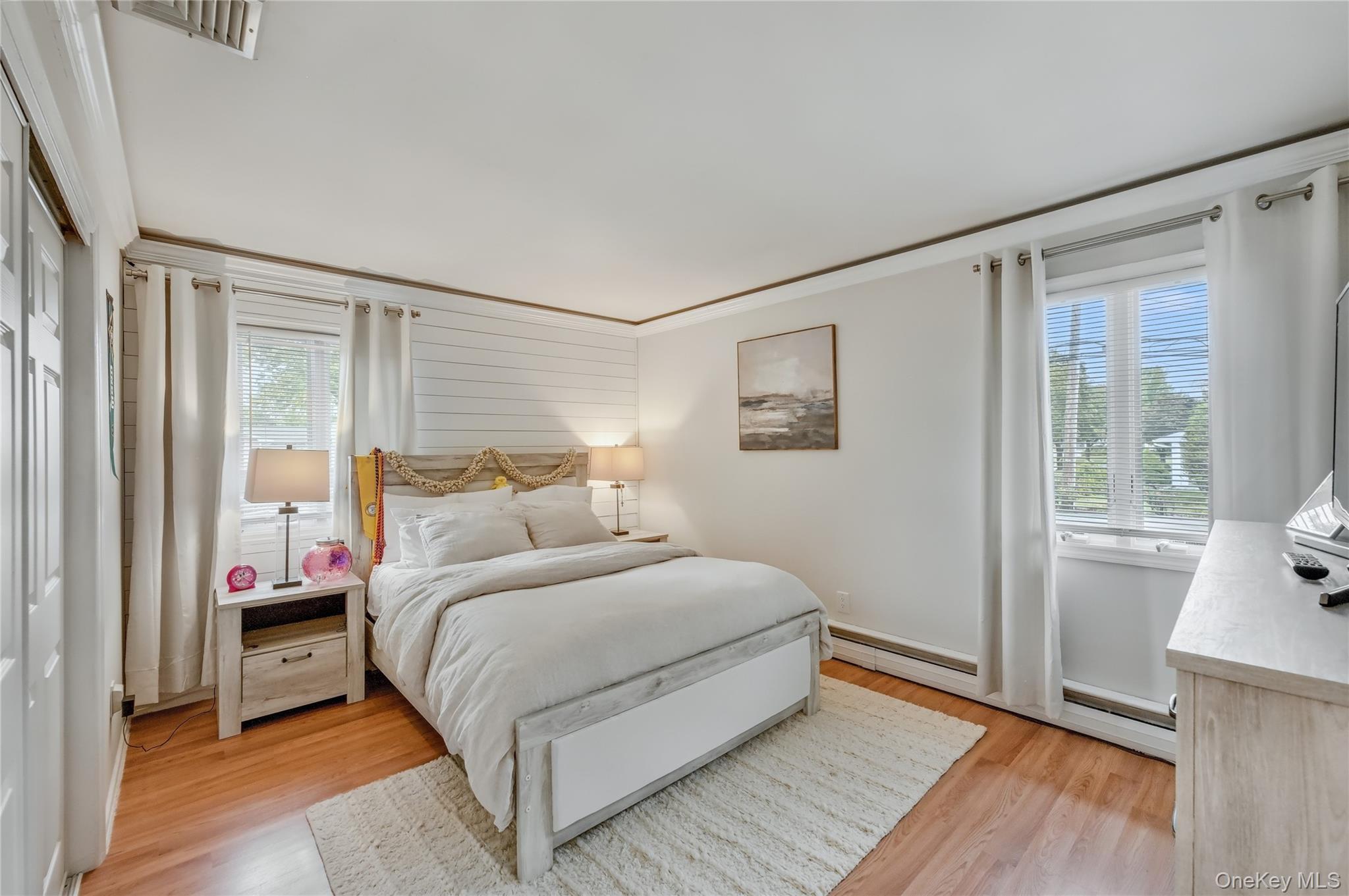 Single Family Feather  Suffolk County, NY 11725, MLS-917022-28