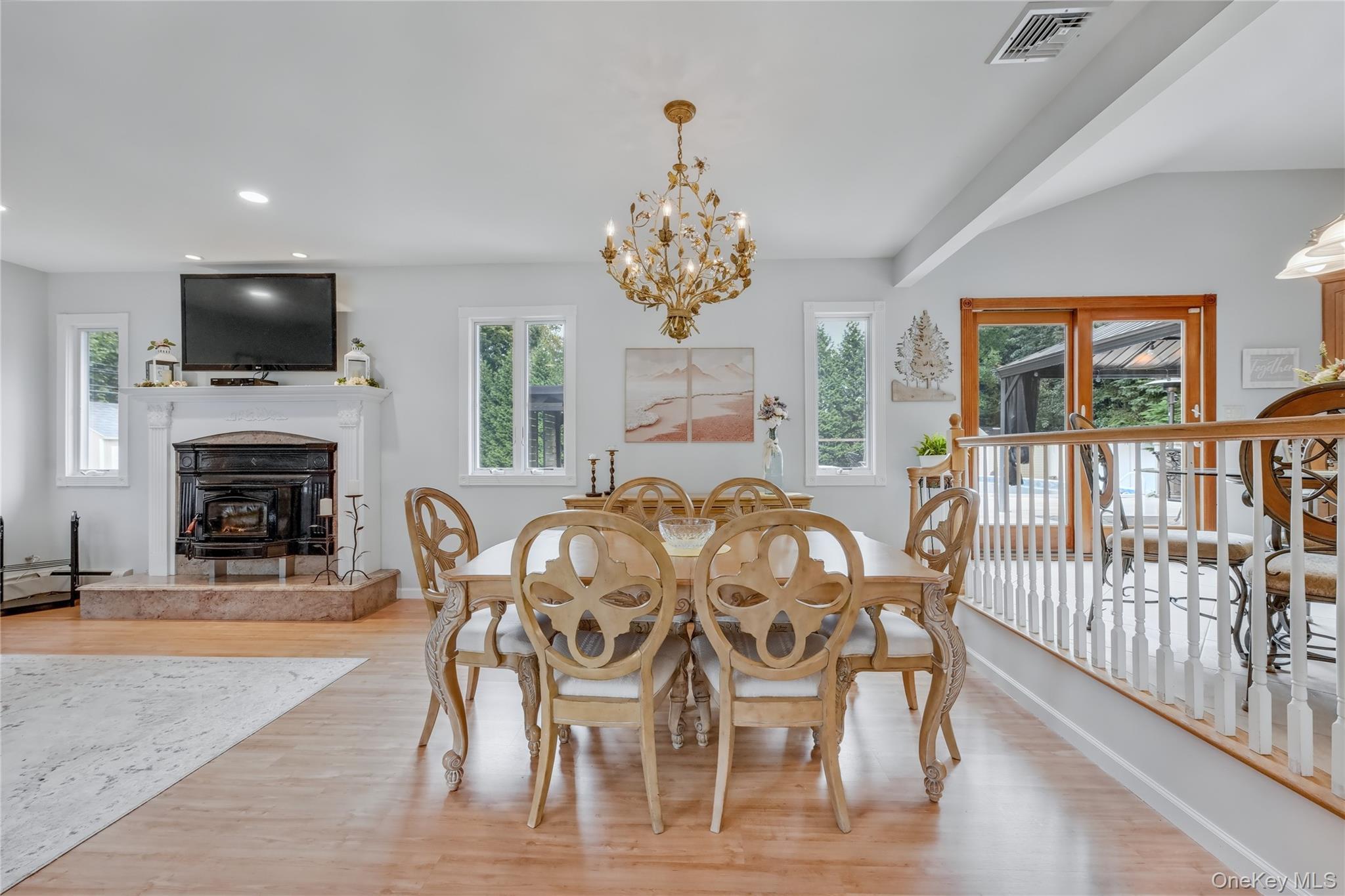 Single Family Feather  Suffolk County, NY 11725, MLS-917022-8