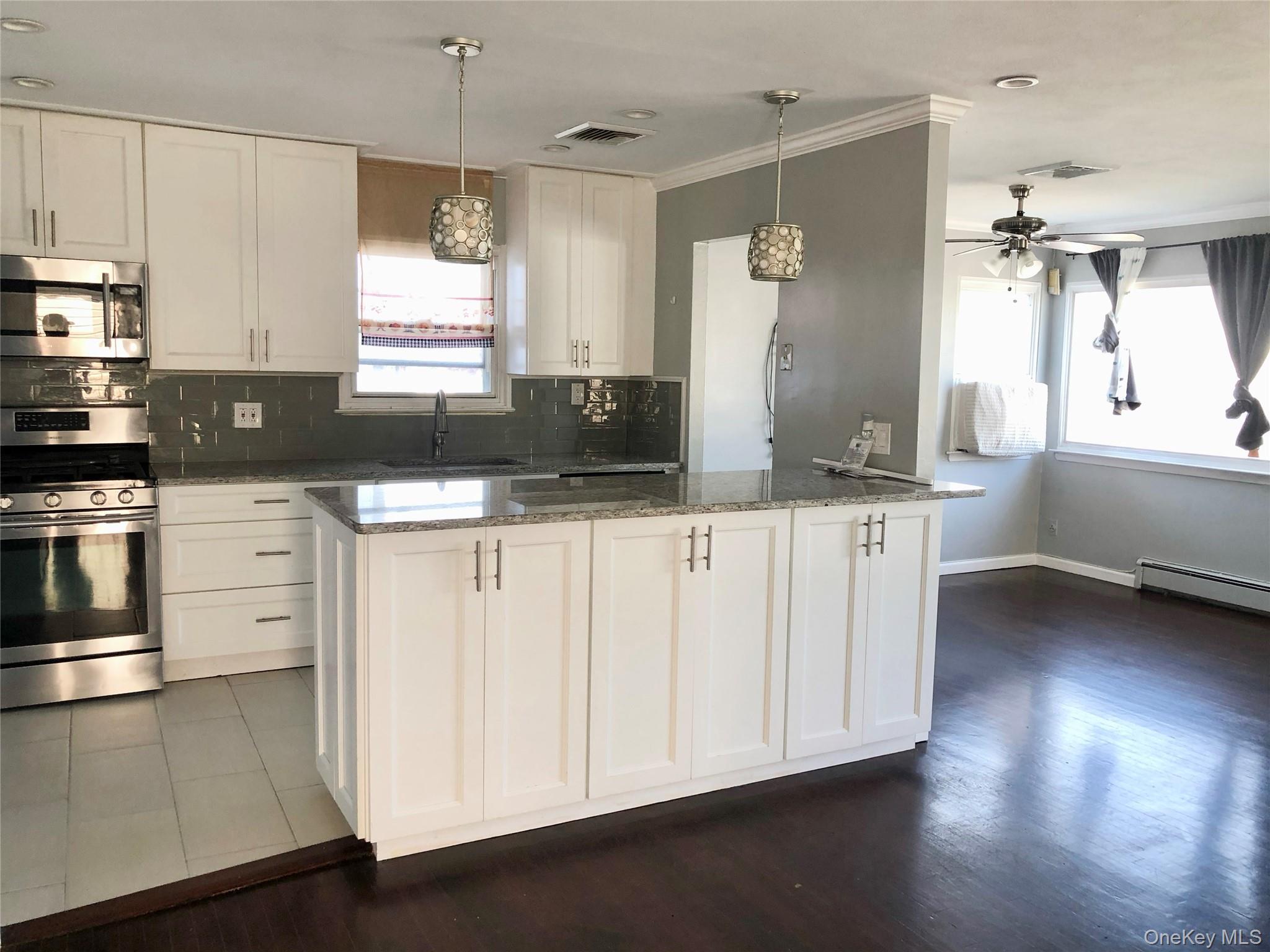 Single Family Plunkett  Queens, NY 11691, MLS-917024-4