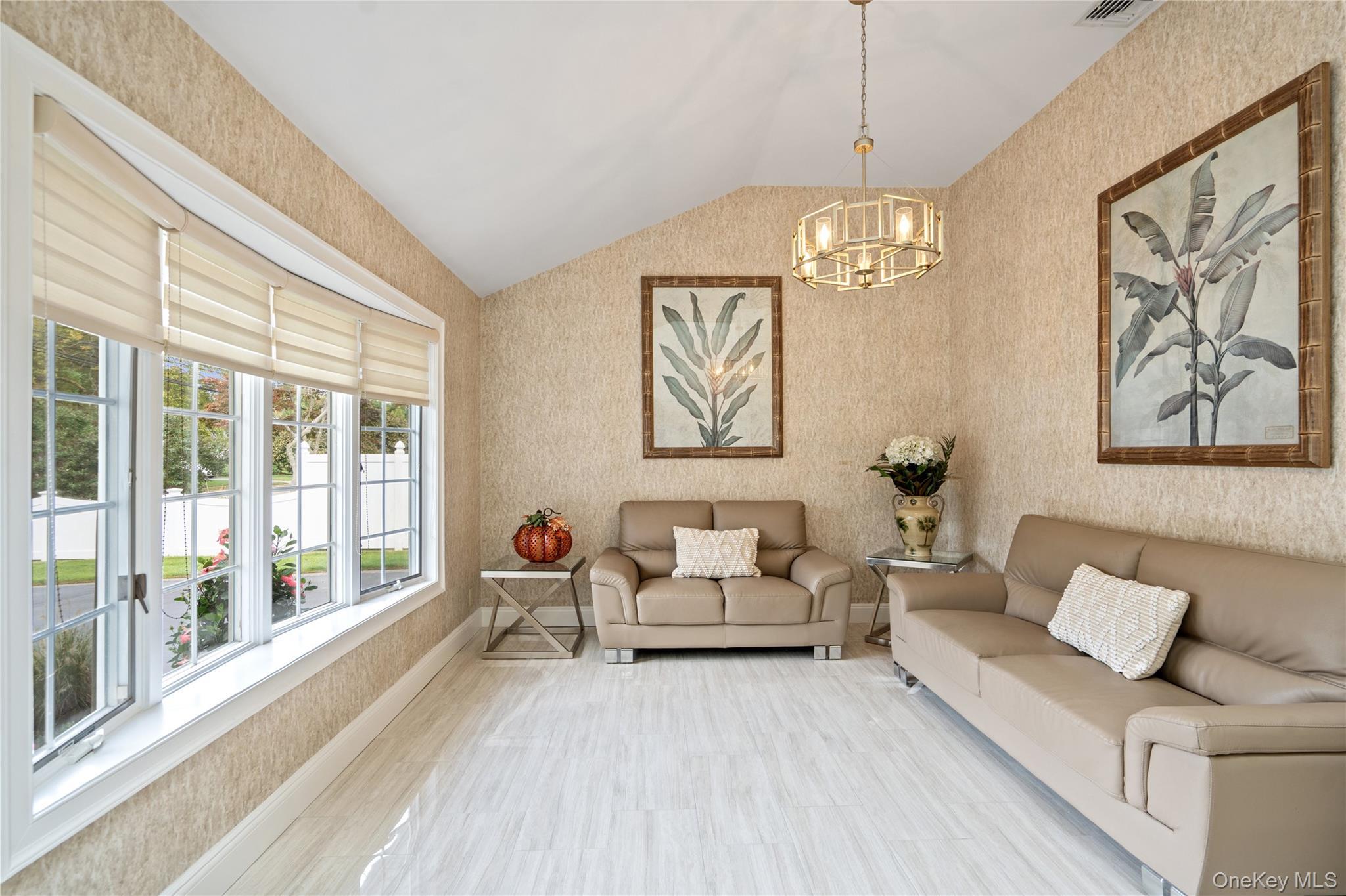 Single Family Manor  Suffolk County, NY 11706, MLS-917060-12