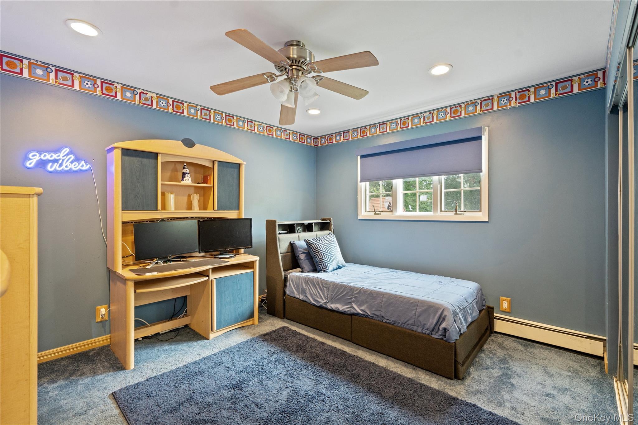 Single Family Manor  Suffolk County, NY 11706, MLS-917060-15