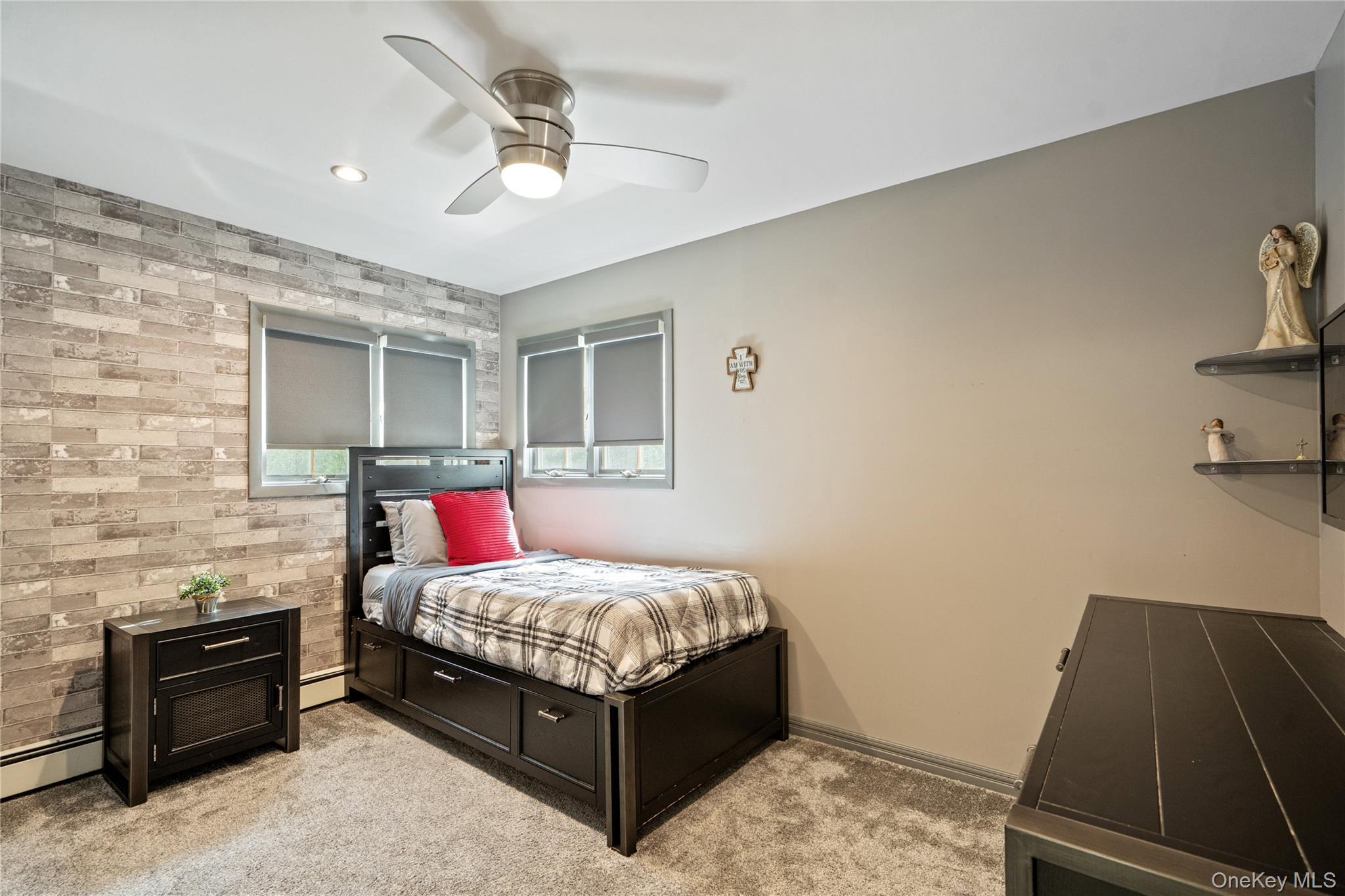 Single Family Manor  Suffolk County, NY 11706, MLS-917060-17