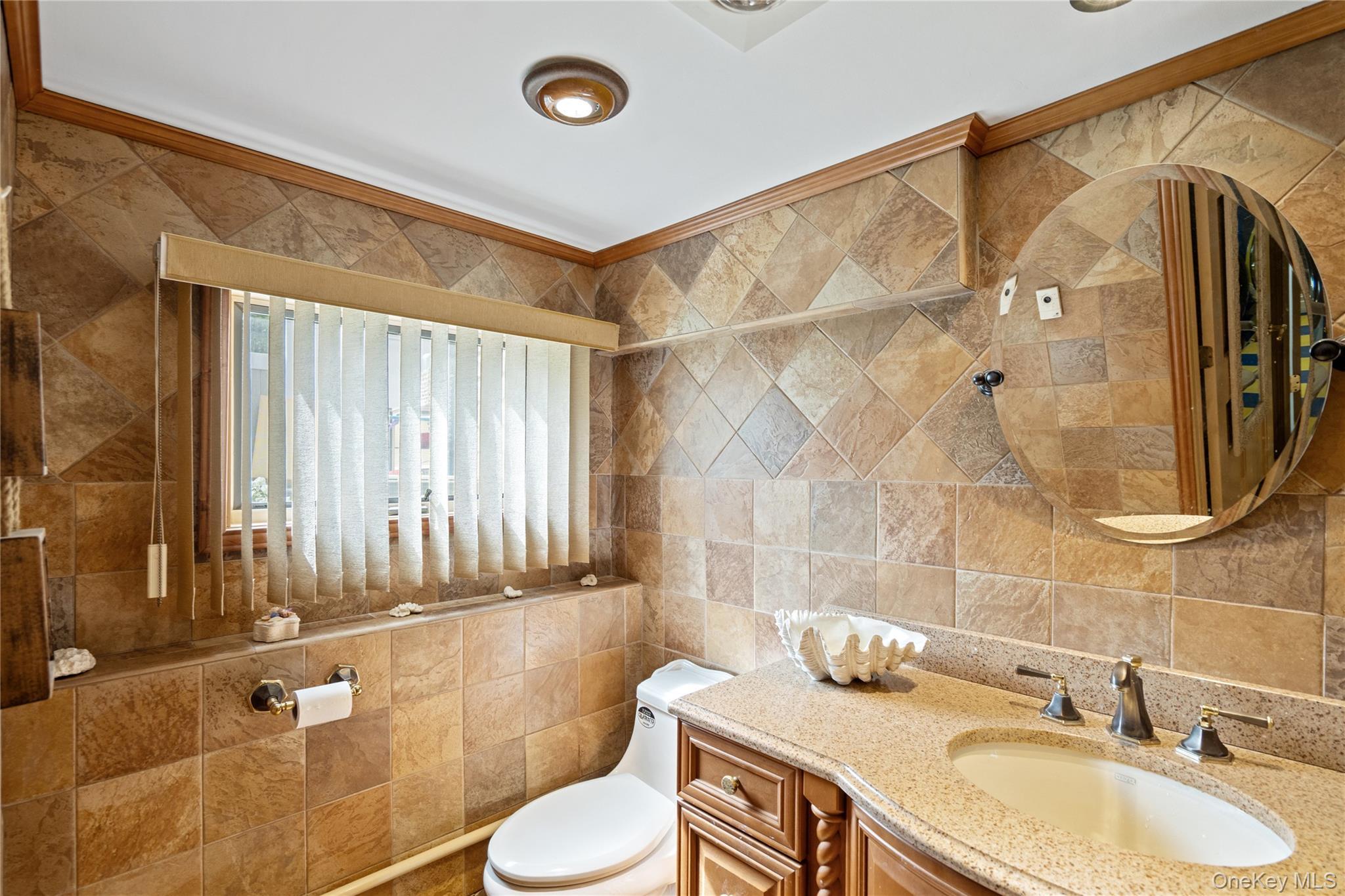 Single Family Manor  Suffolk County, NY 11706, MLS-917060-23