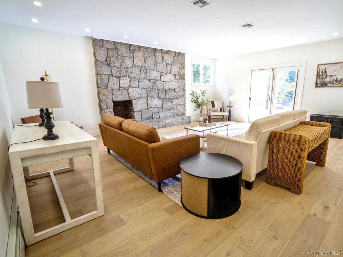 Single Family Durham Suffolk County, NY 11746, MLS-917061-11