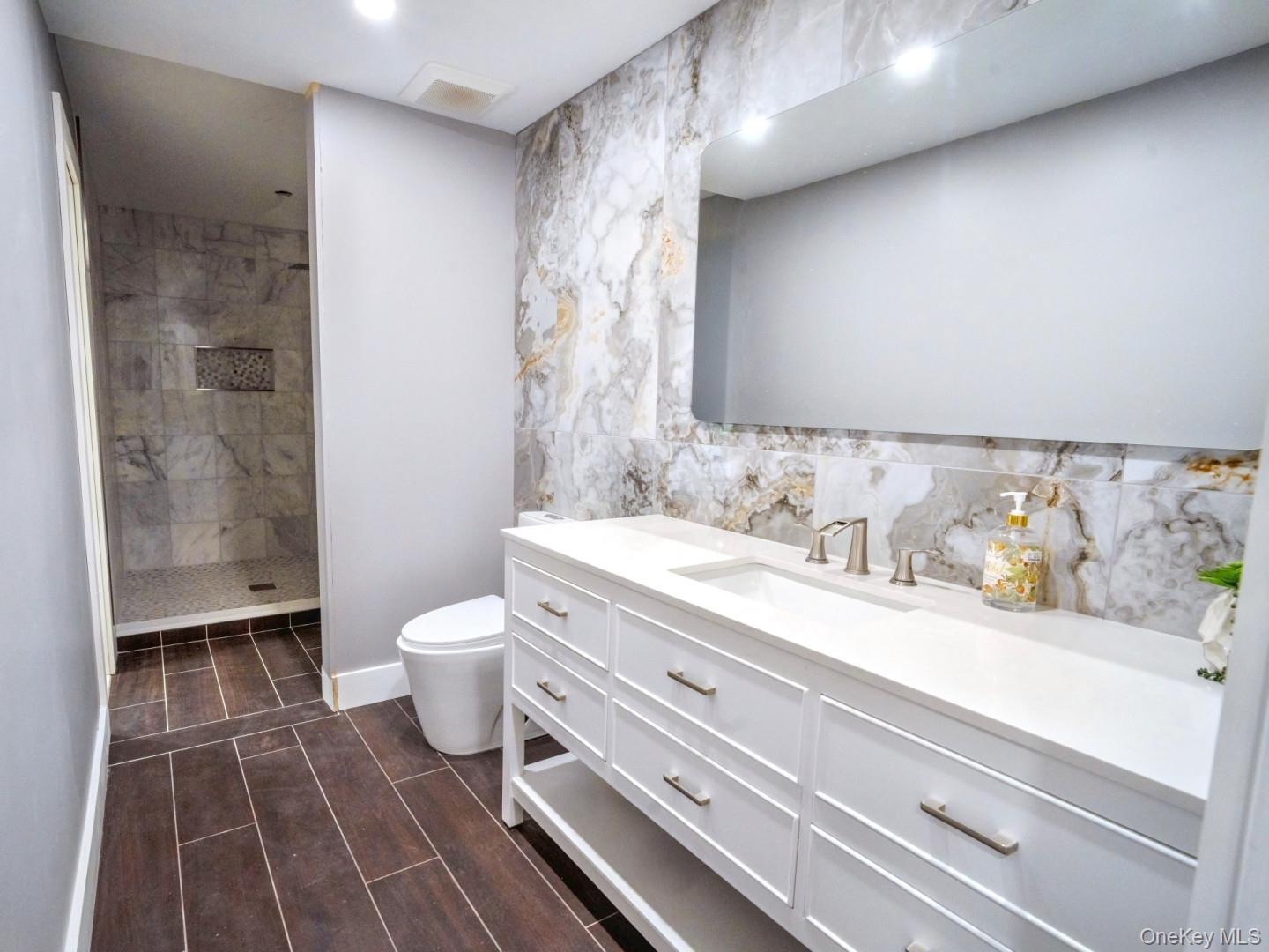 Single Family Durham Suffolk County, NY 11746, MLS-917061-13