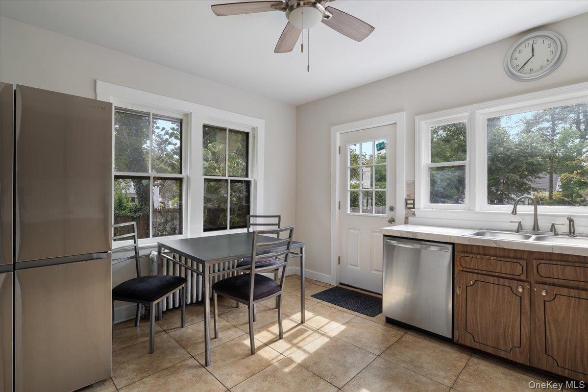 Single Family Locust Suffolk County, NY 11702, MLS-917108-13