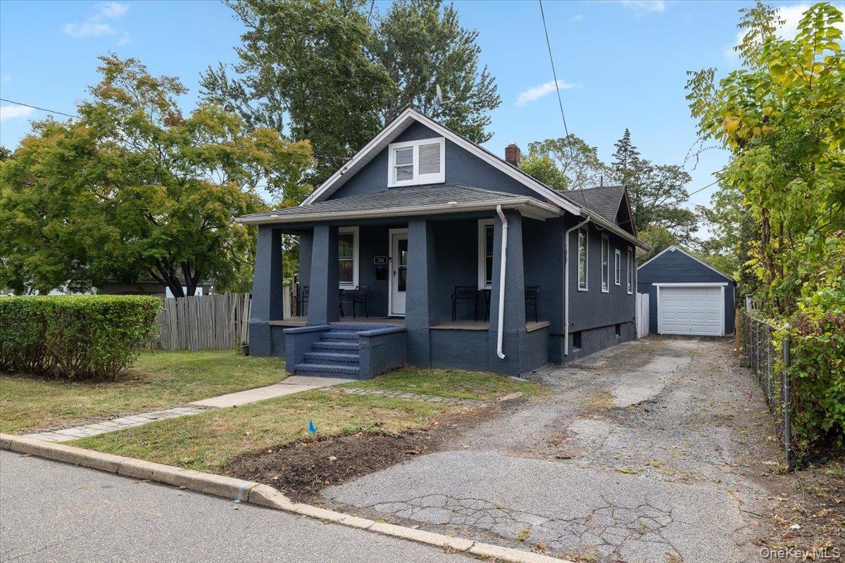 Single Family Locust Suffolk County, NY 11702, MLS-917108-2