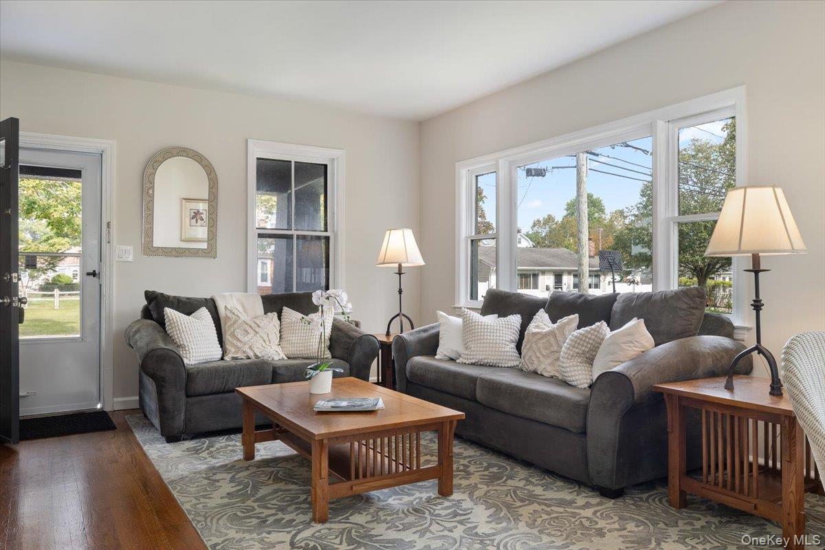 Single Family Locust Suffolk County, NY 11702, MLS-917108-4