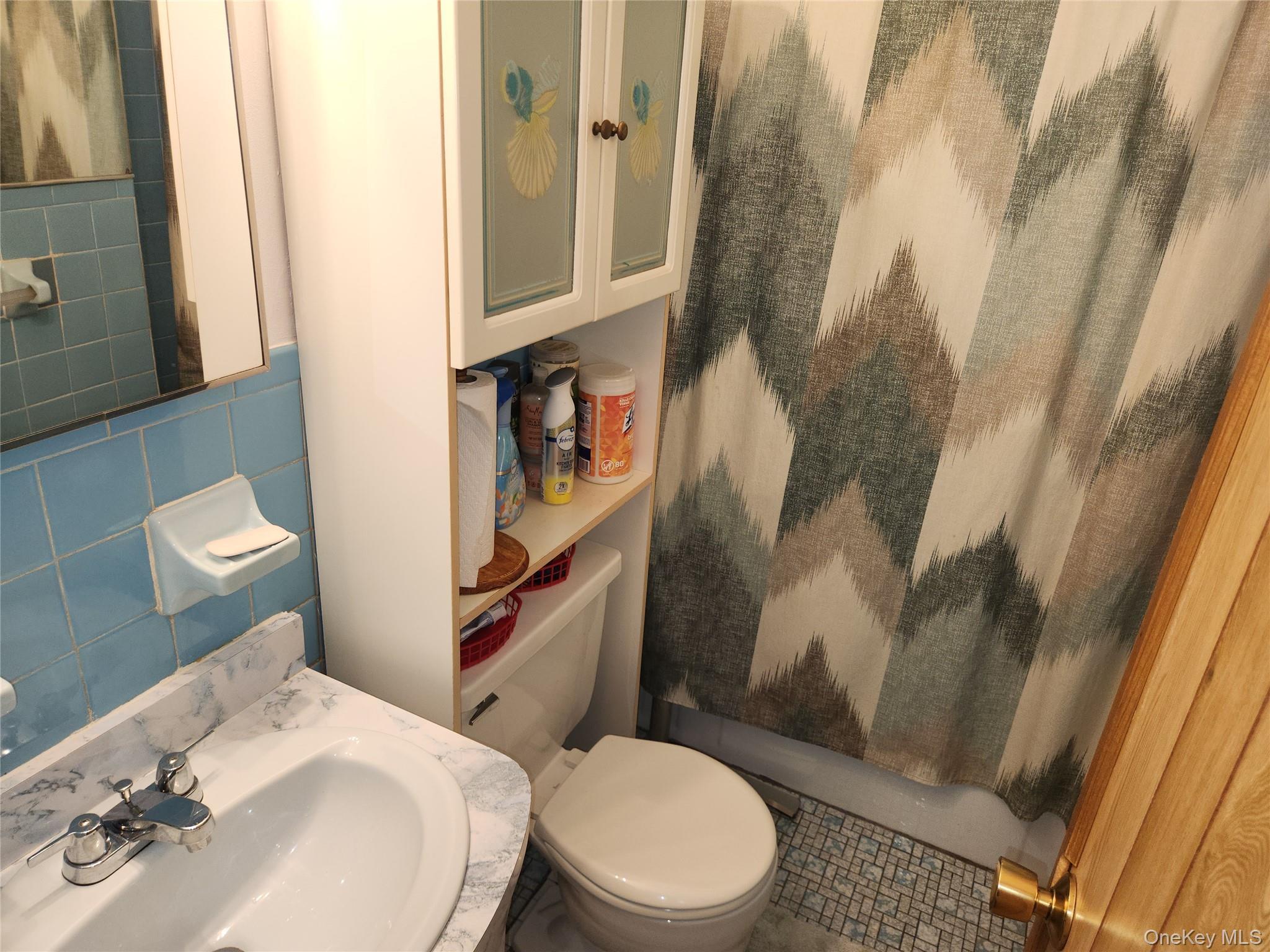 Single Family Warren  Nassau County, NY 11553, MLS-917112-15