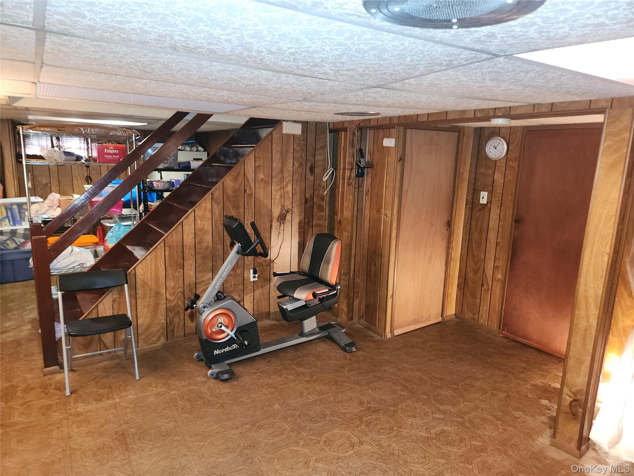 Single Family Warren  Nassau County, NY 11553, MLS-917112-24