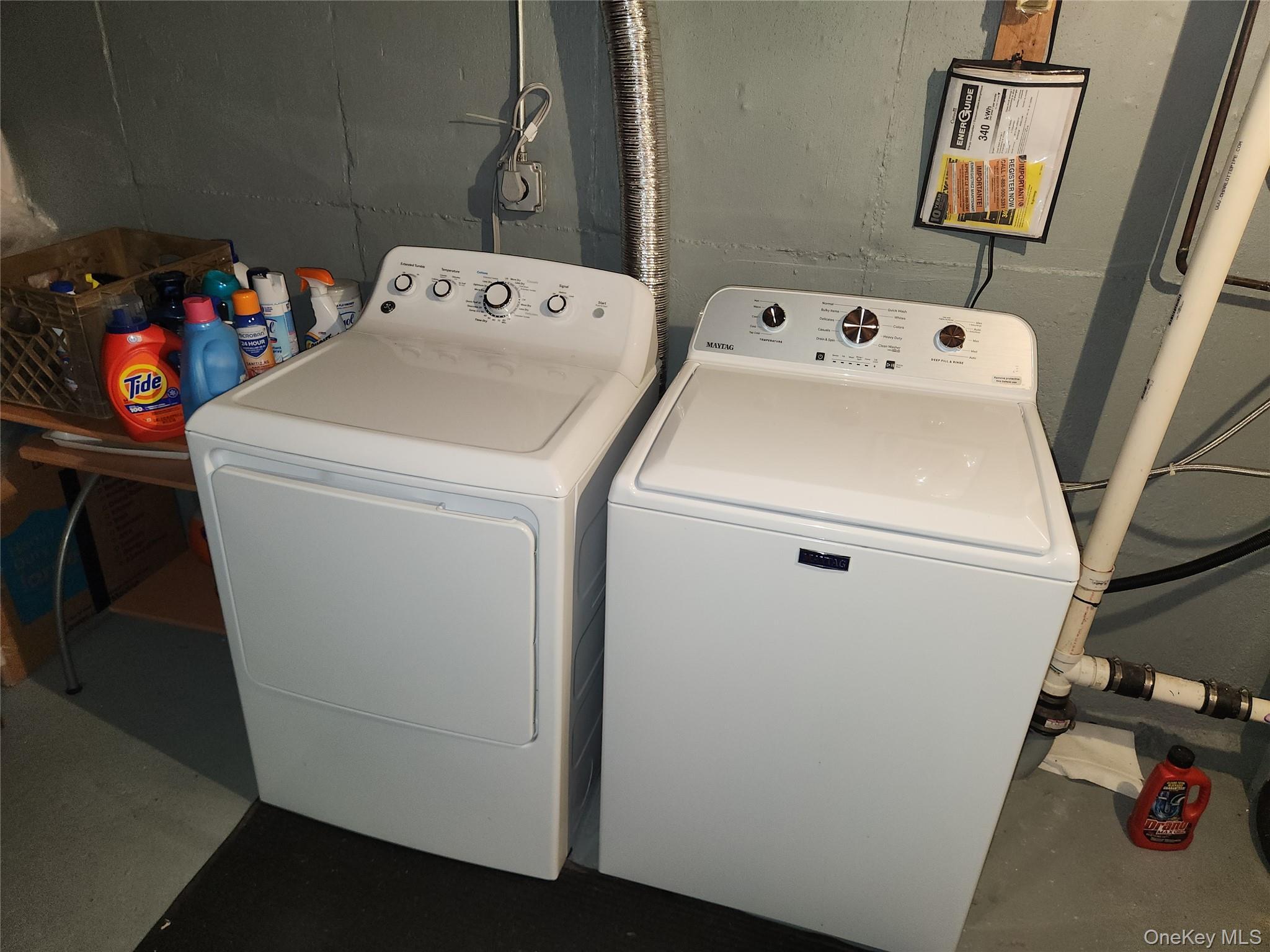 Single Family Warren  Nassau County, NY 11553, MLS-917112-28