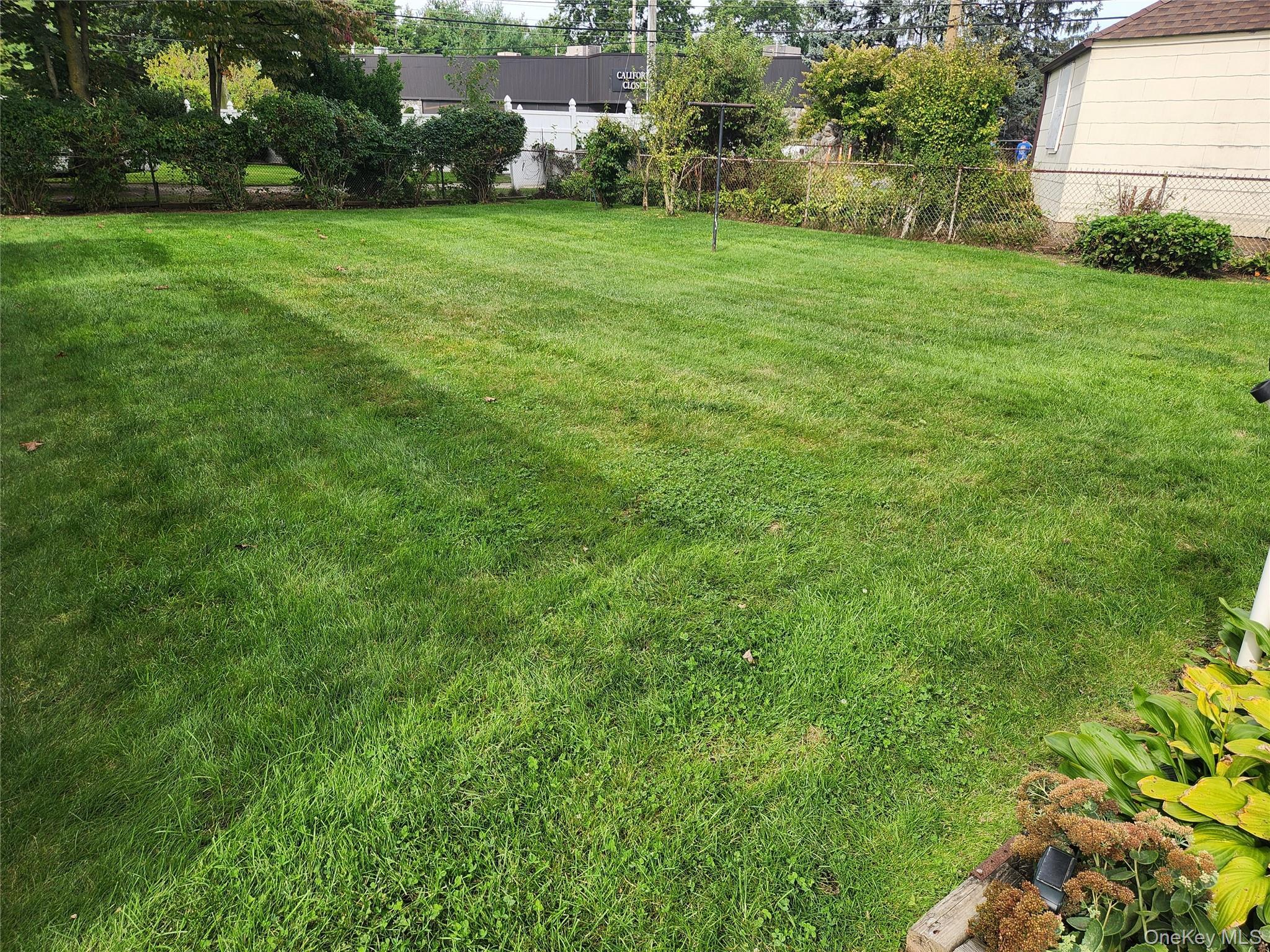 Single Family Warren  Nassau County, NY 11553, MLS-917112-5