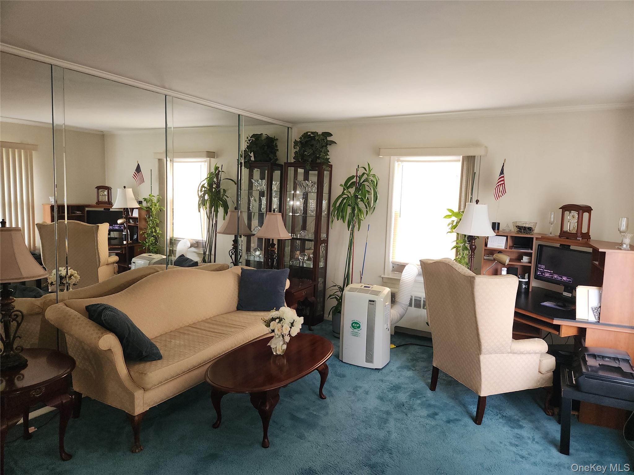 Single Family Warren  Nassau County, NY 11553, MLS-917112-8