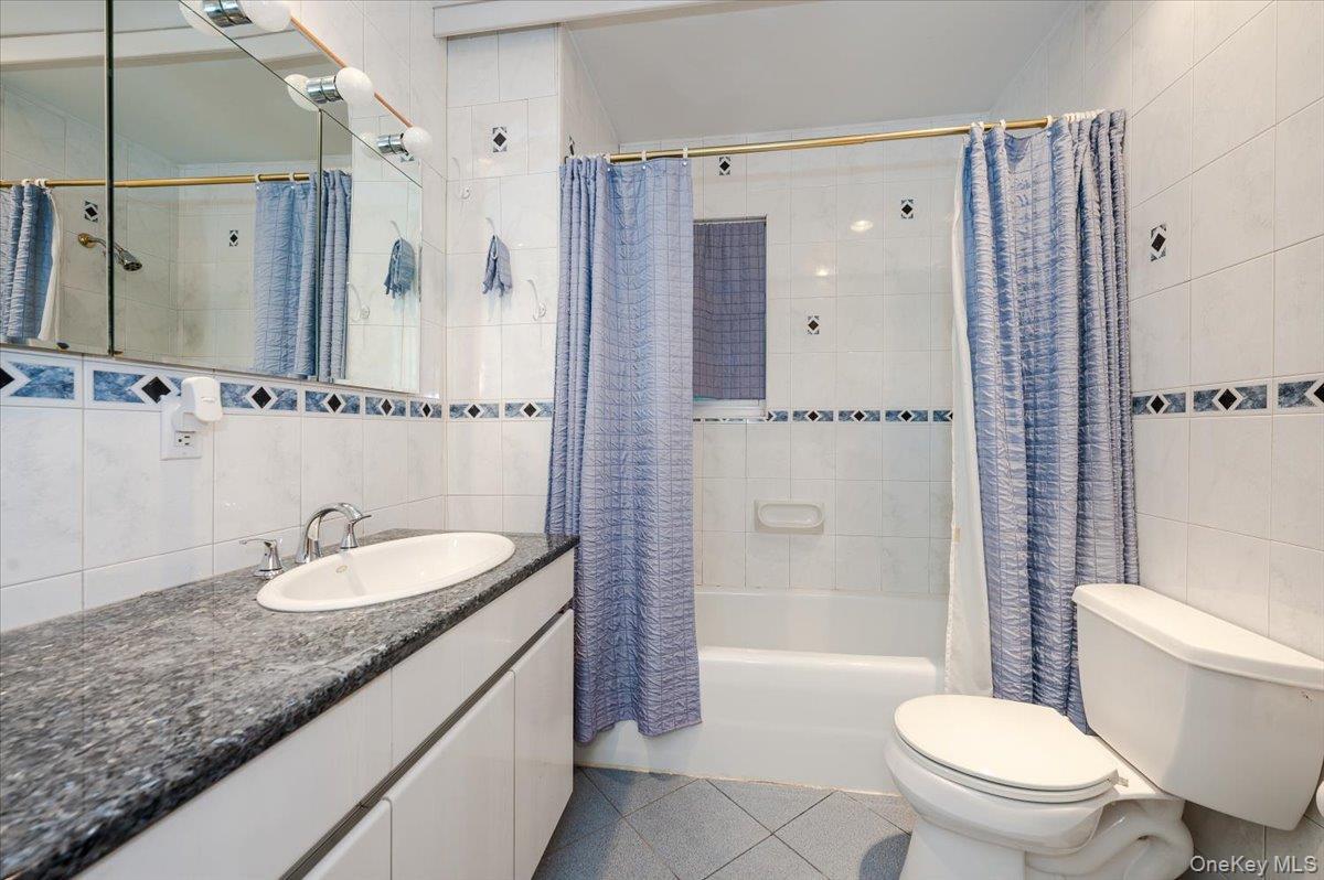 Single Family Linden Nassau County, NY 11565, MLS-917114-13