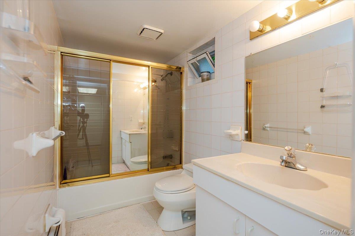 Single Family Linden Nassau County, NY 11565, MLS-917114-15