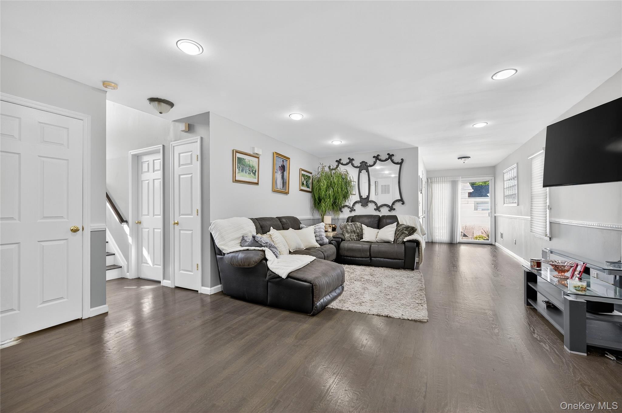 Single Family Lancaster Nassau County, NY 11554, MLS-917136-13