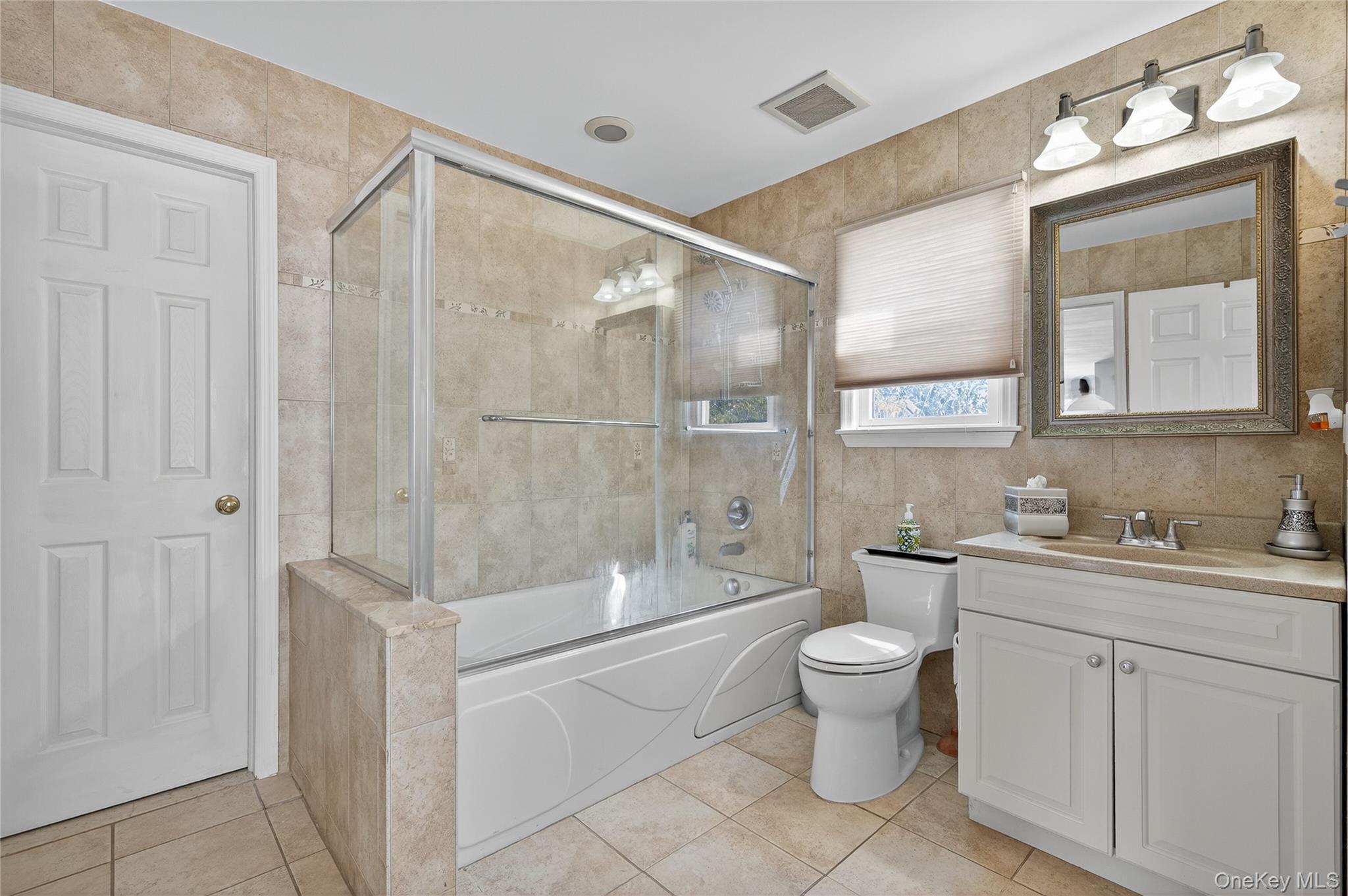 Single Family Lancaster Nassau County, NY 11554, MLS-917136-15