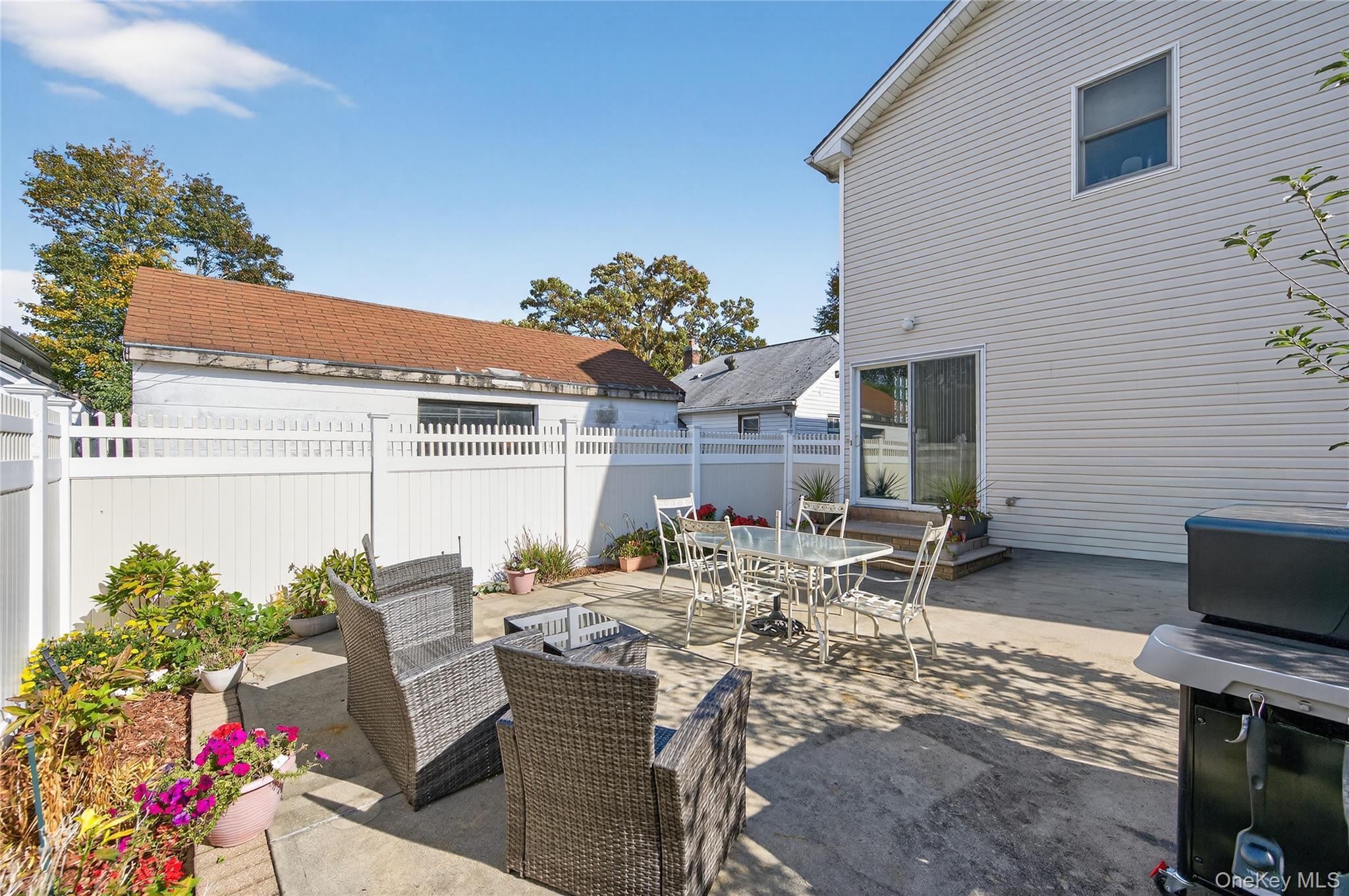 Single Family Lancaster Nassau County, NY 11554, MLS-917136-25