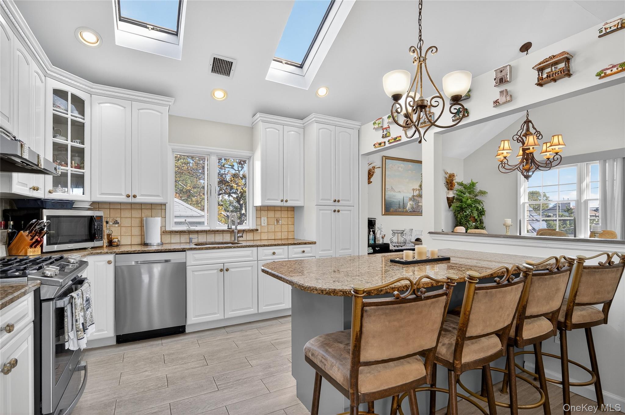 Single Family Lancaster Nassau County, NY 11554, MLS-917136-8