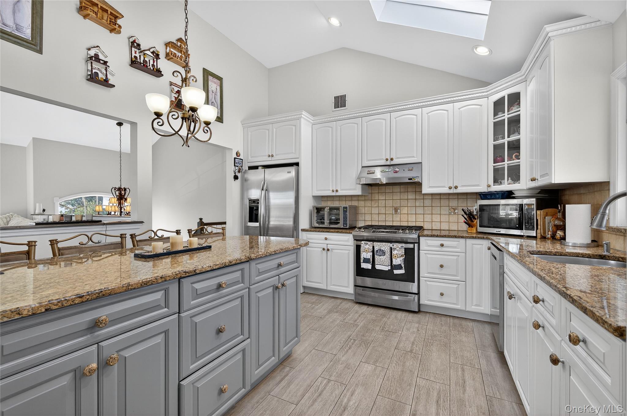 Single Family Lancaster Nassau County, NY 11554, MLS-917136-9