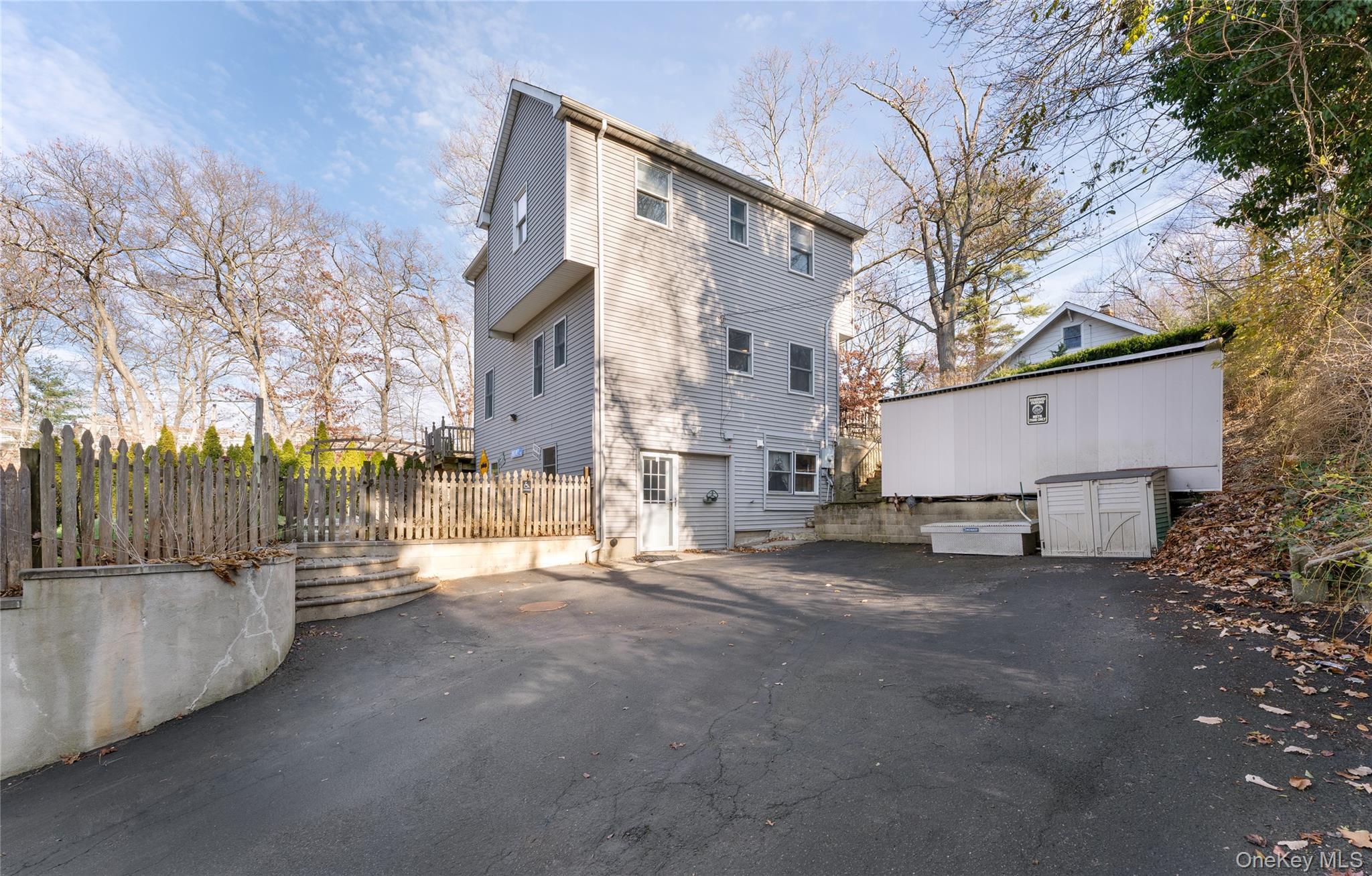 Single Family Liberty  Suffolk County, NY 11777, MLS-917170-32