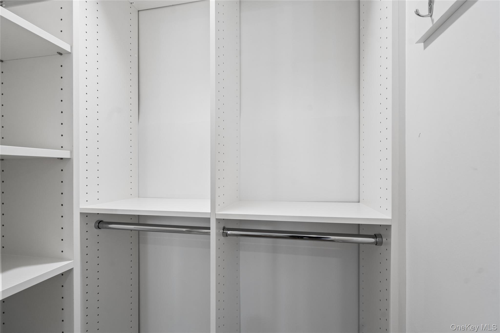 Single Family Warner Nassau County, NY 11577, MLS-917176-23