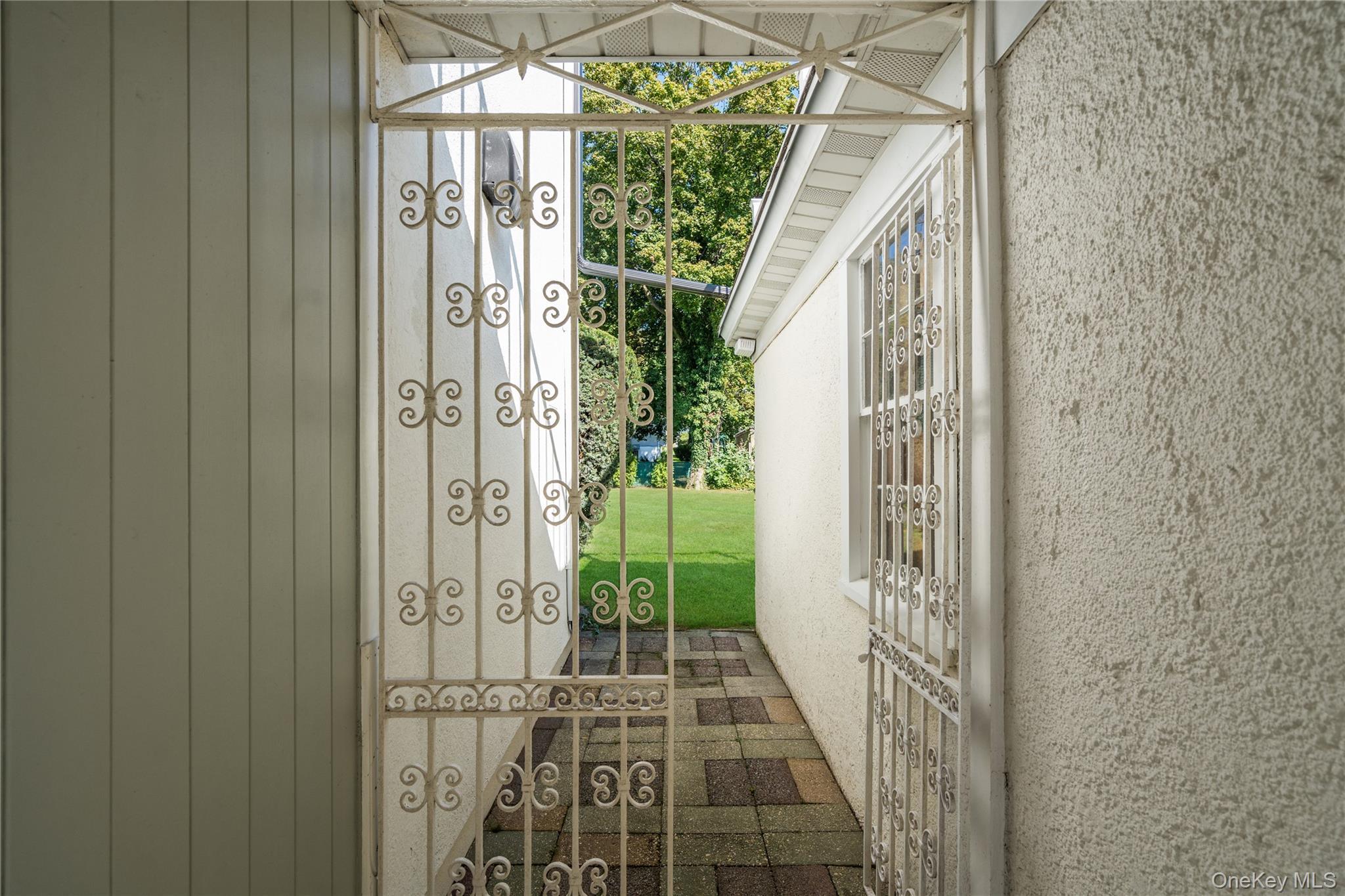 Single Family Warner Nassau County, NY 11577, MLS-917176-4