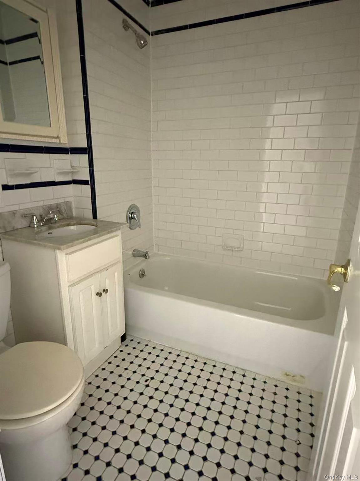 Single Family Summerfield Queens, NY 11385, MLS-917193-14