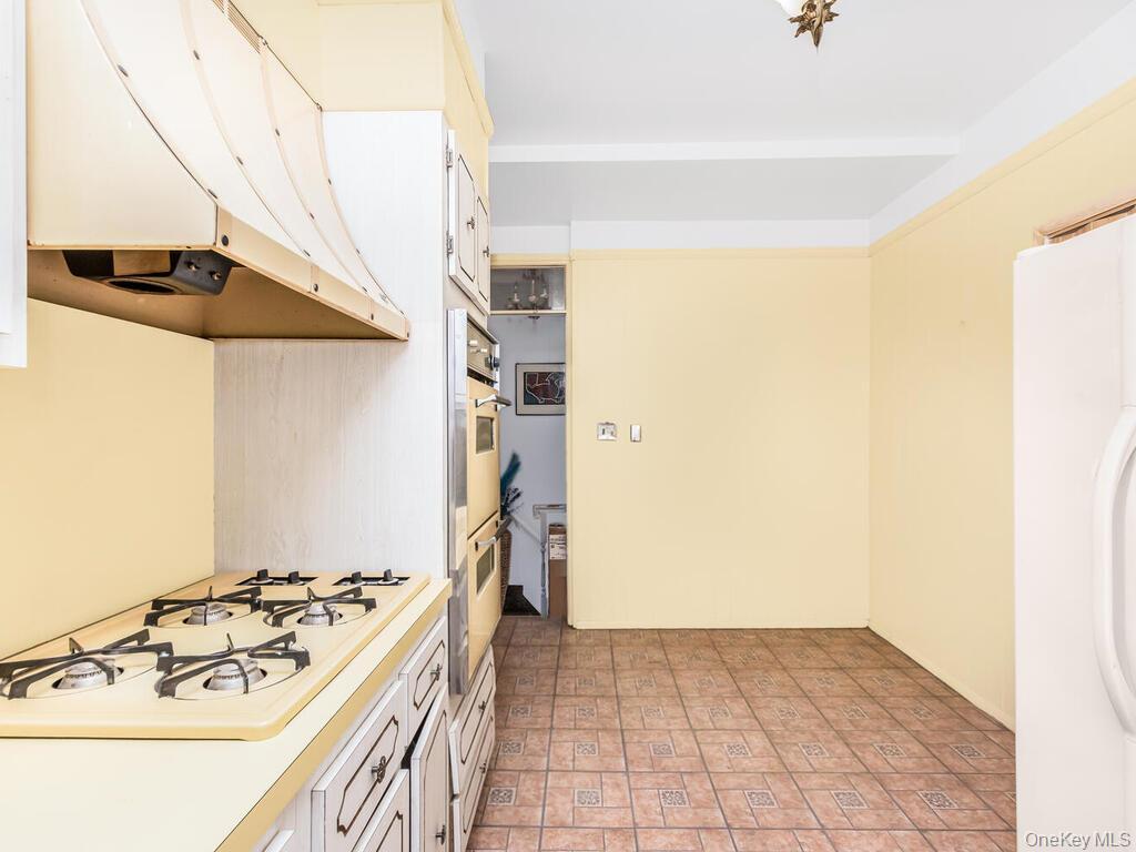 Single Family Revere  Bronx, NY 10465, MLS-917236-11