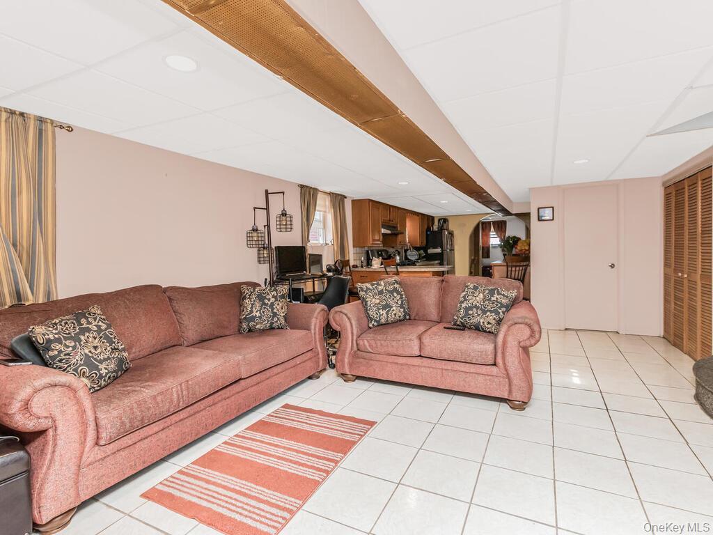 Single Family Revere  Bronx, NY 10465, MLS-917236-21