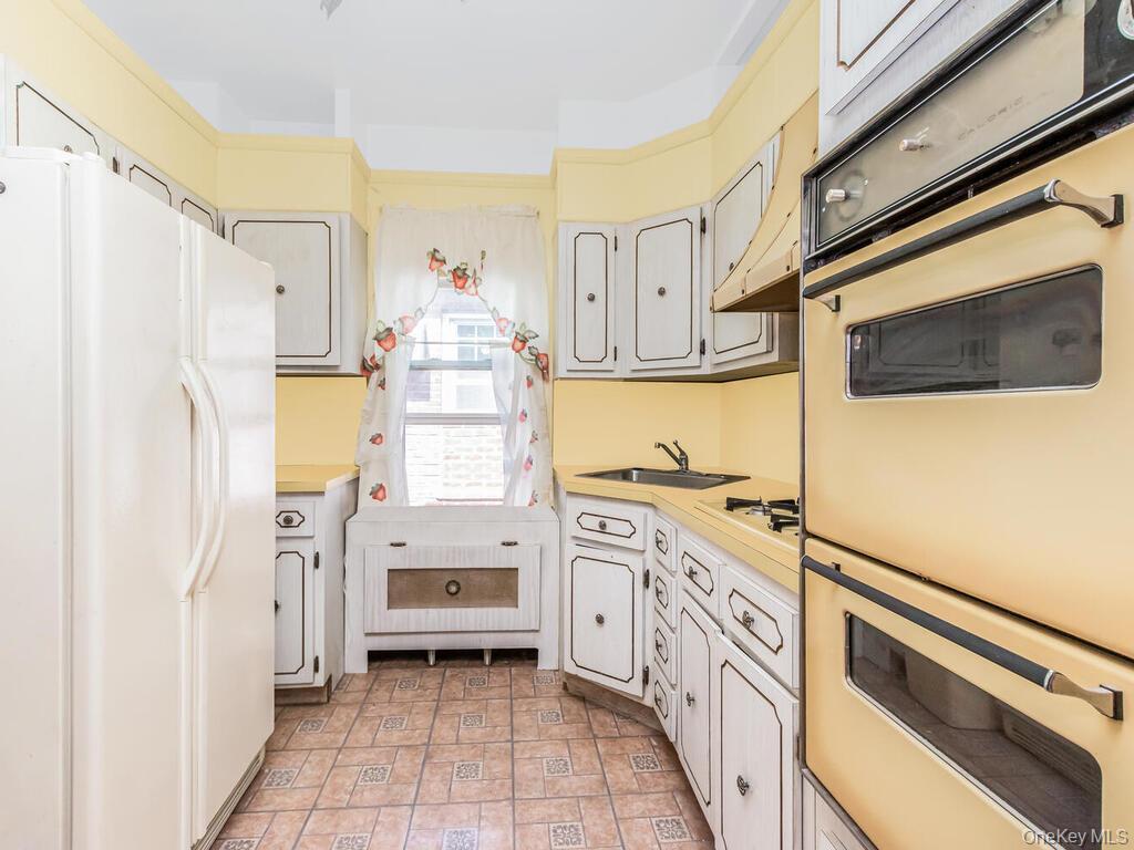 Single Family Revere  Bronx, NY 10465, MLS-917236-8