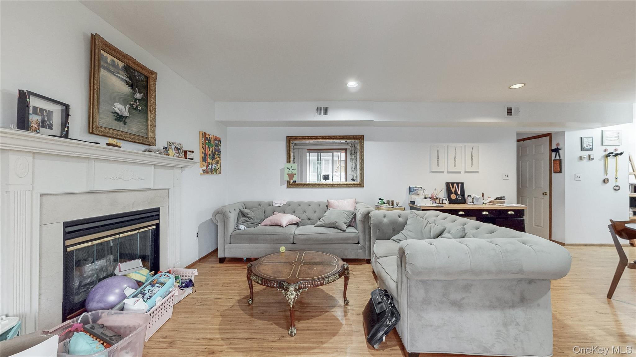 Single Family Jackson  Nassau County, NY 11793, MLS-917272-34