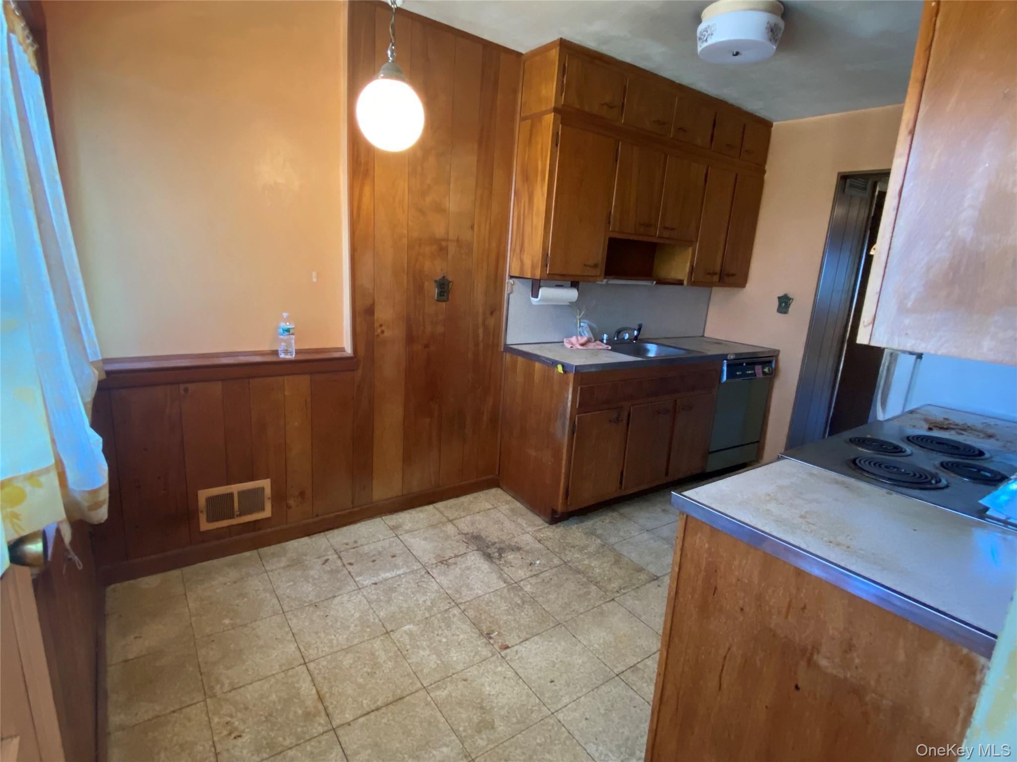 Single Family Gerri Westchester County, NY 10703, MLS-917282-8