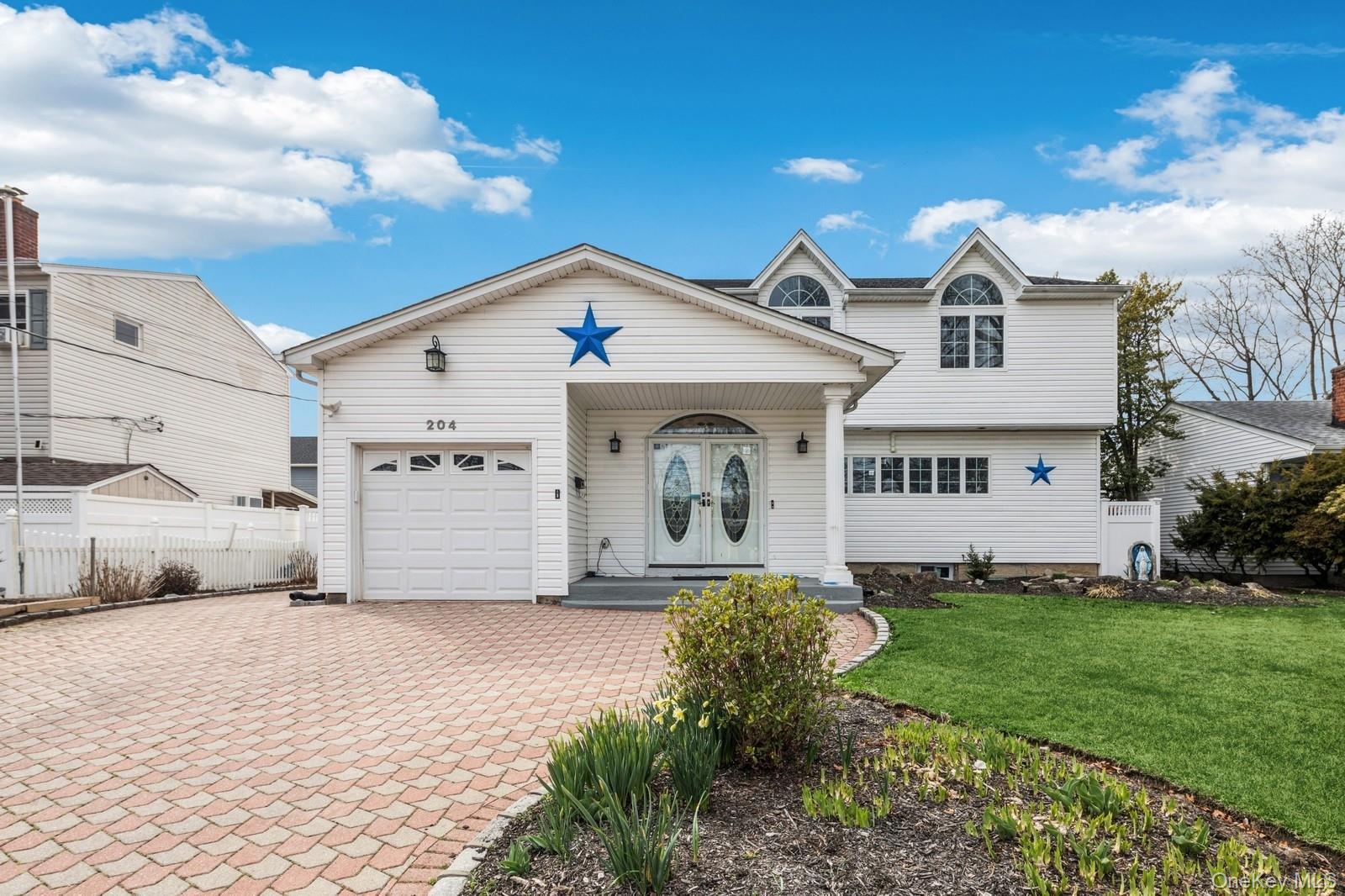 Single Family Broadway  Nassau County, NY 11762, MLS-917292-2