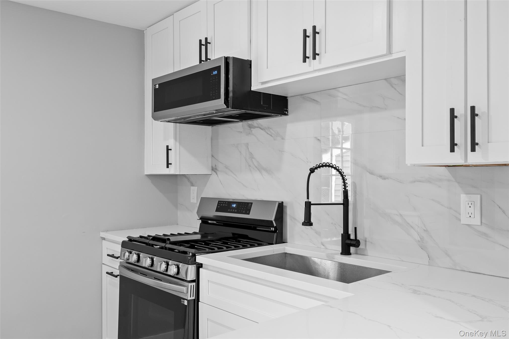 Single Family Provost Suffolk County, NY 11713, MLS-917303-8