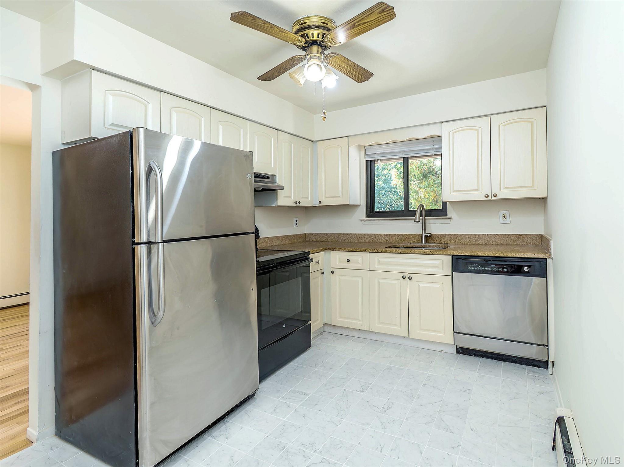 Single Family Marwood  Nassau County, NY 11050, MLS-917311-12