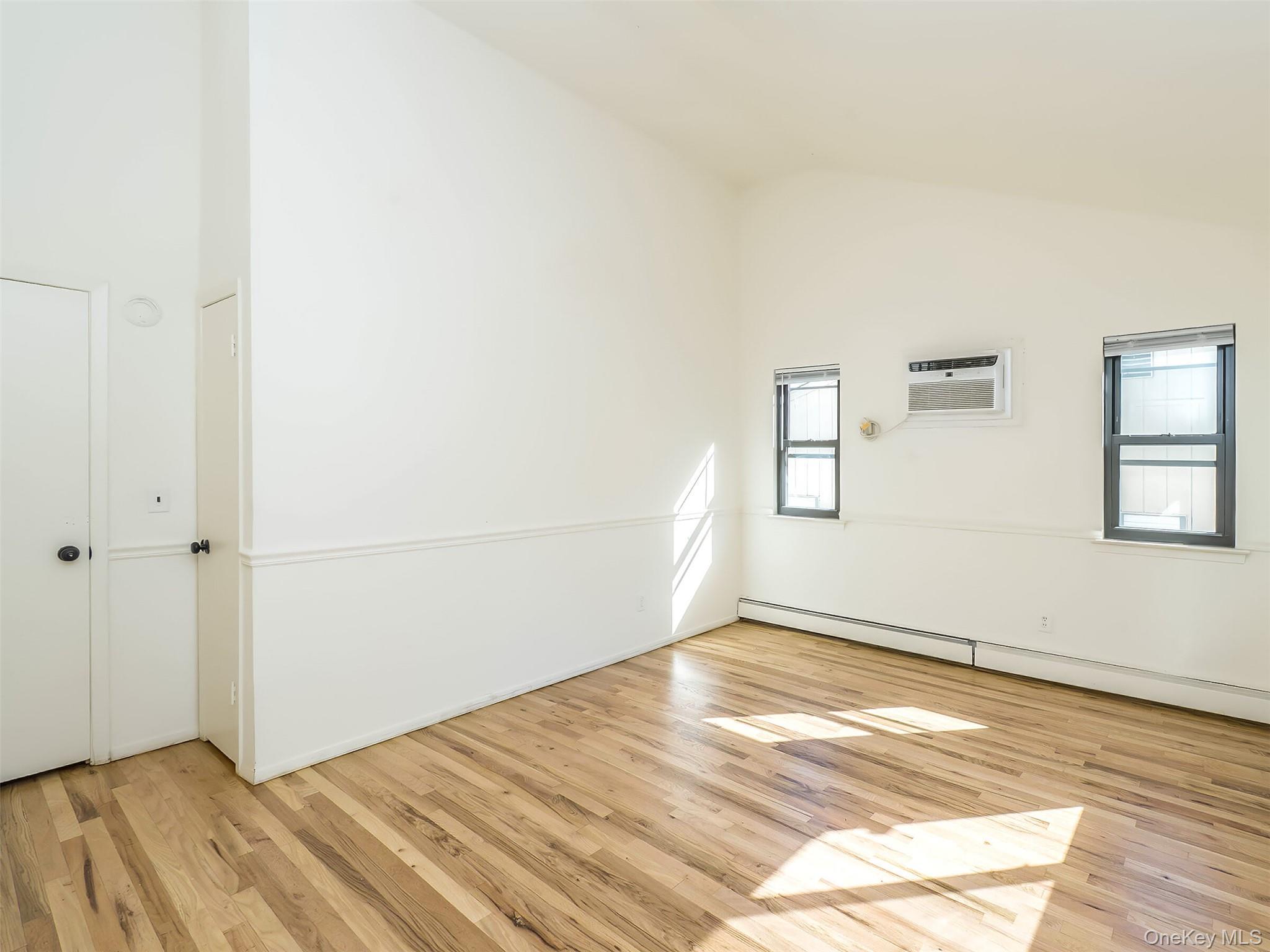 Single Family Marwood  Nassau County, NY 11050, MLS-917311-22