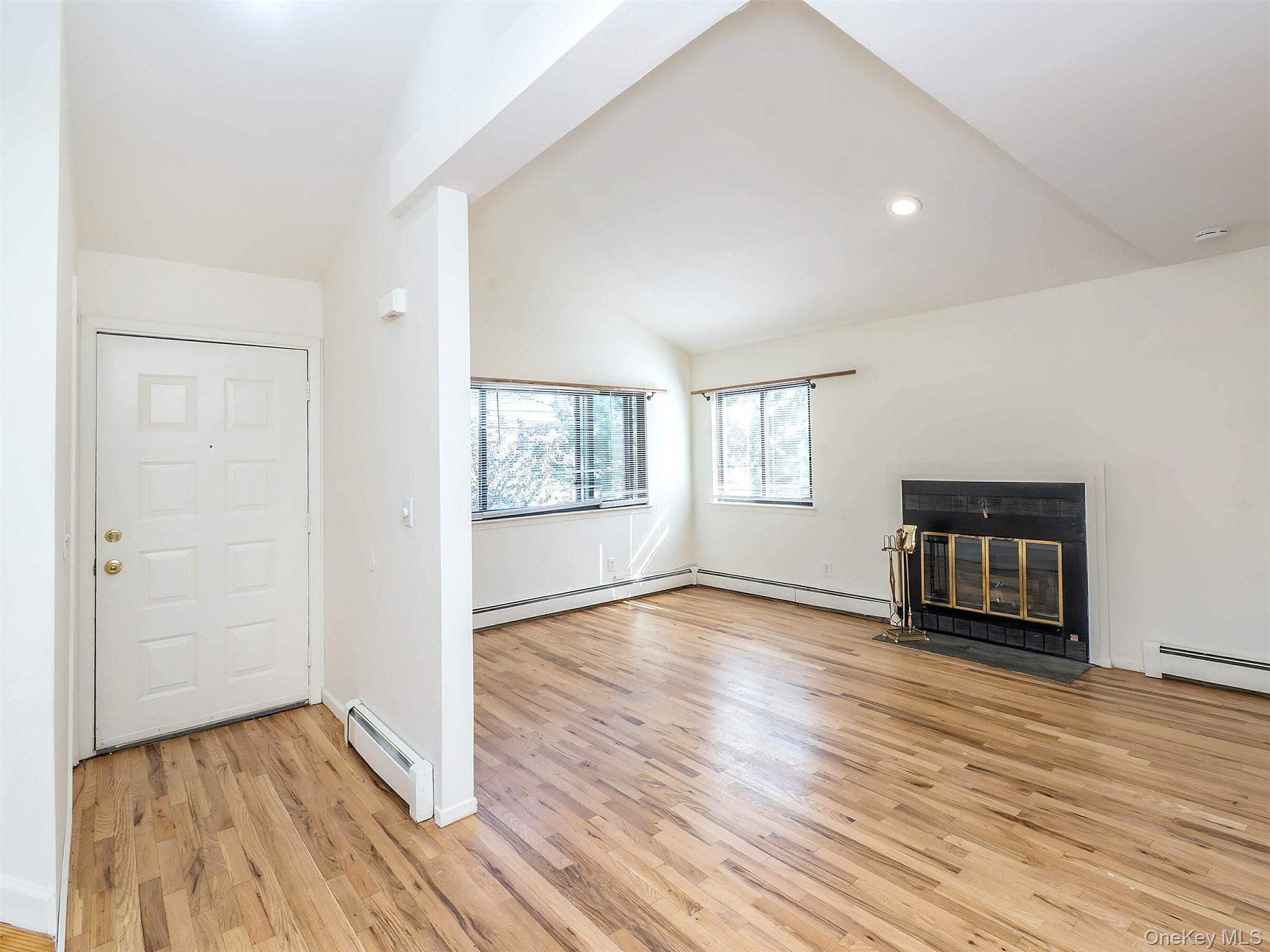 Single Family Marwood  Nassau County, NY 11050, MLS-917311-4