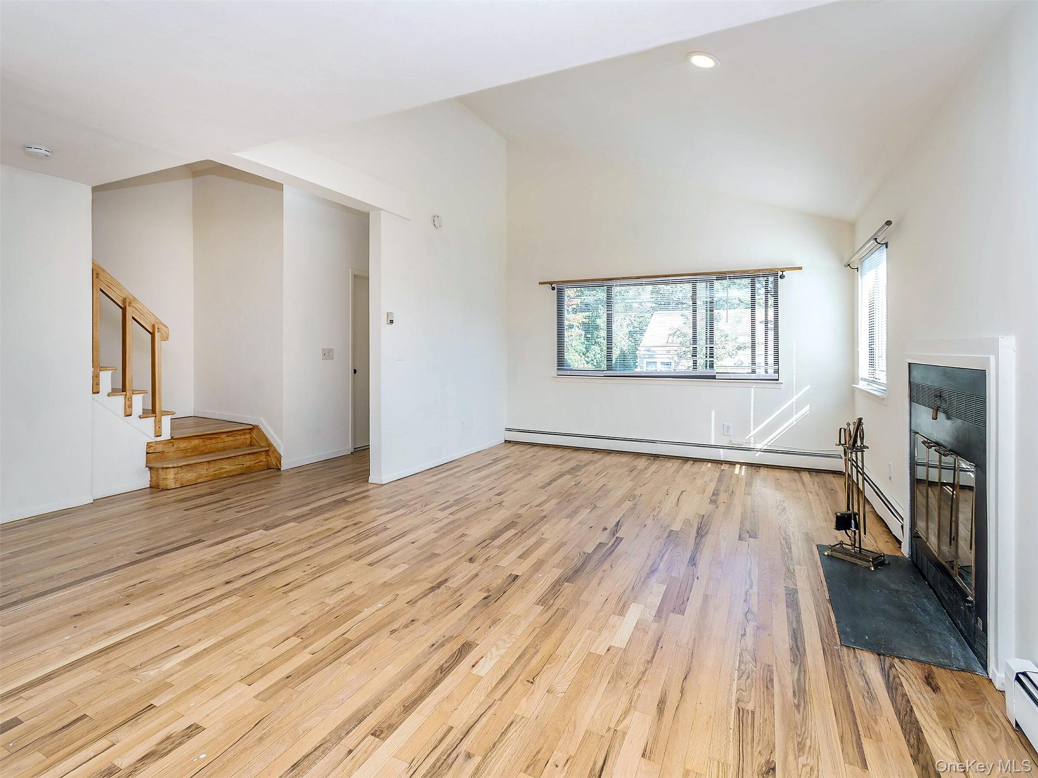 Single Family Marwood  Nassau County, NY 11050, MLS-917311-5