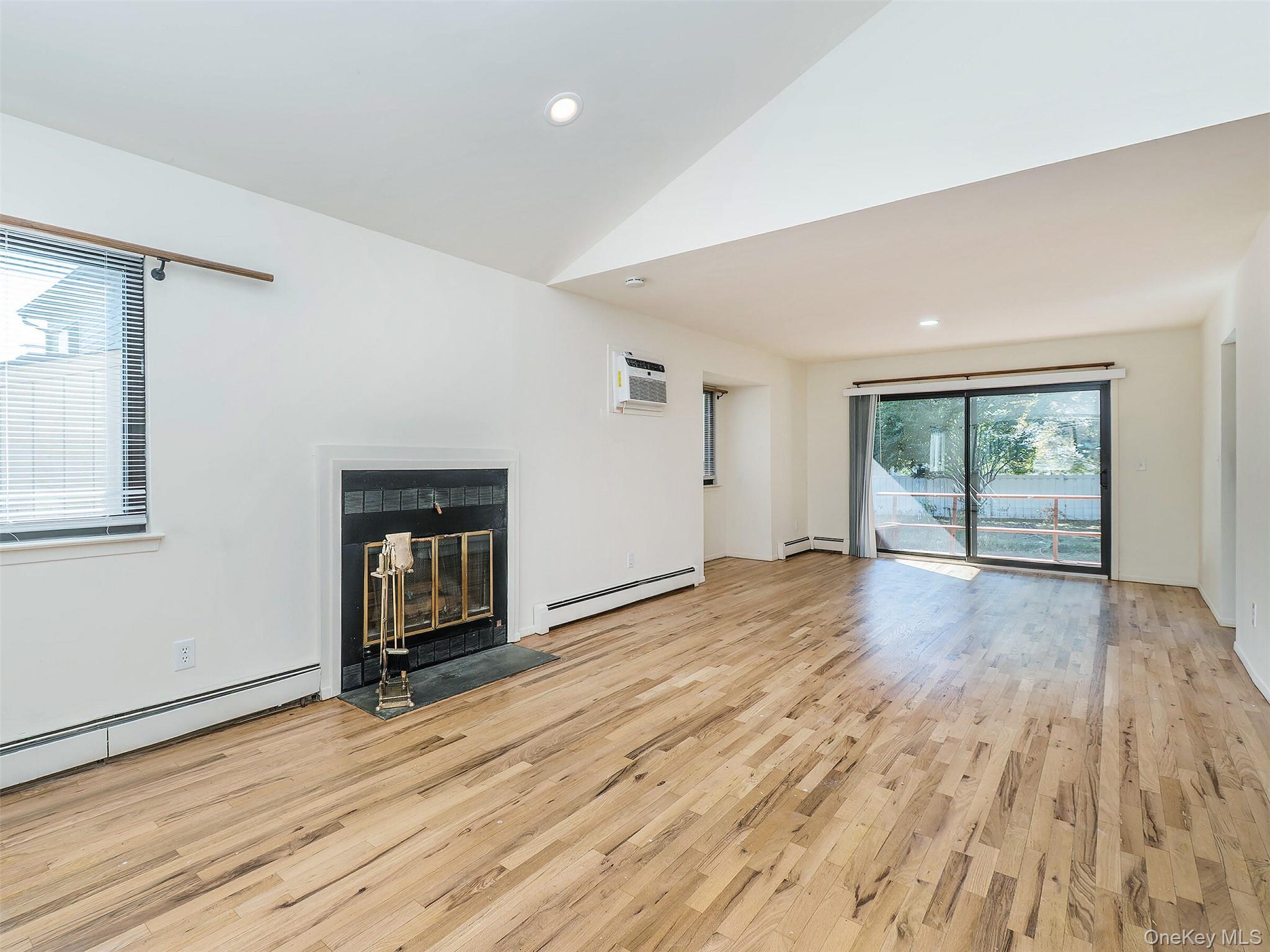 Single Family Marwood  Nassau County, NY 11050, MLS-917311-7