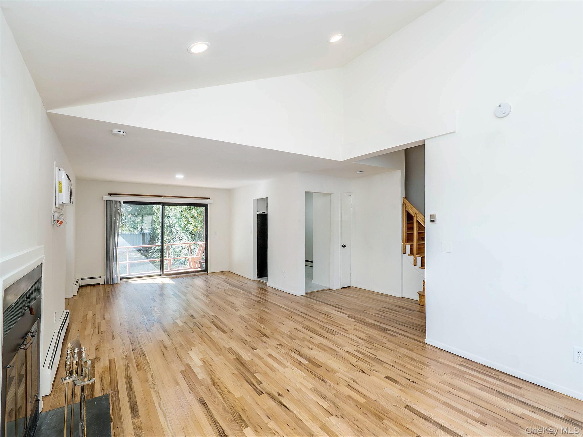 Single Family Marwood  Nassau County, NY 11050, MLS-917311-8