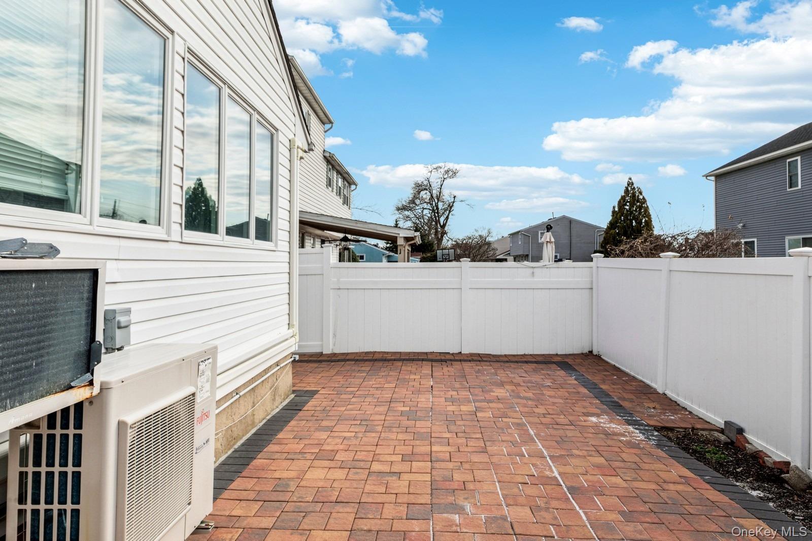 Single Family Broadway  Nassau County, NY 11762, MLS-917316-26