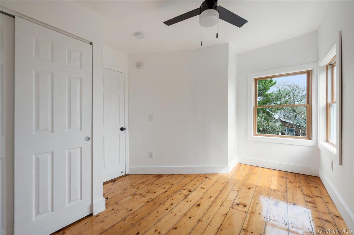 Single Family Oak Beach Suffolk County, NY 11702, MLS-917338-17